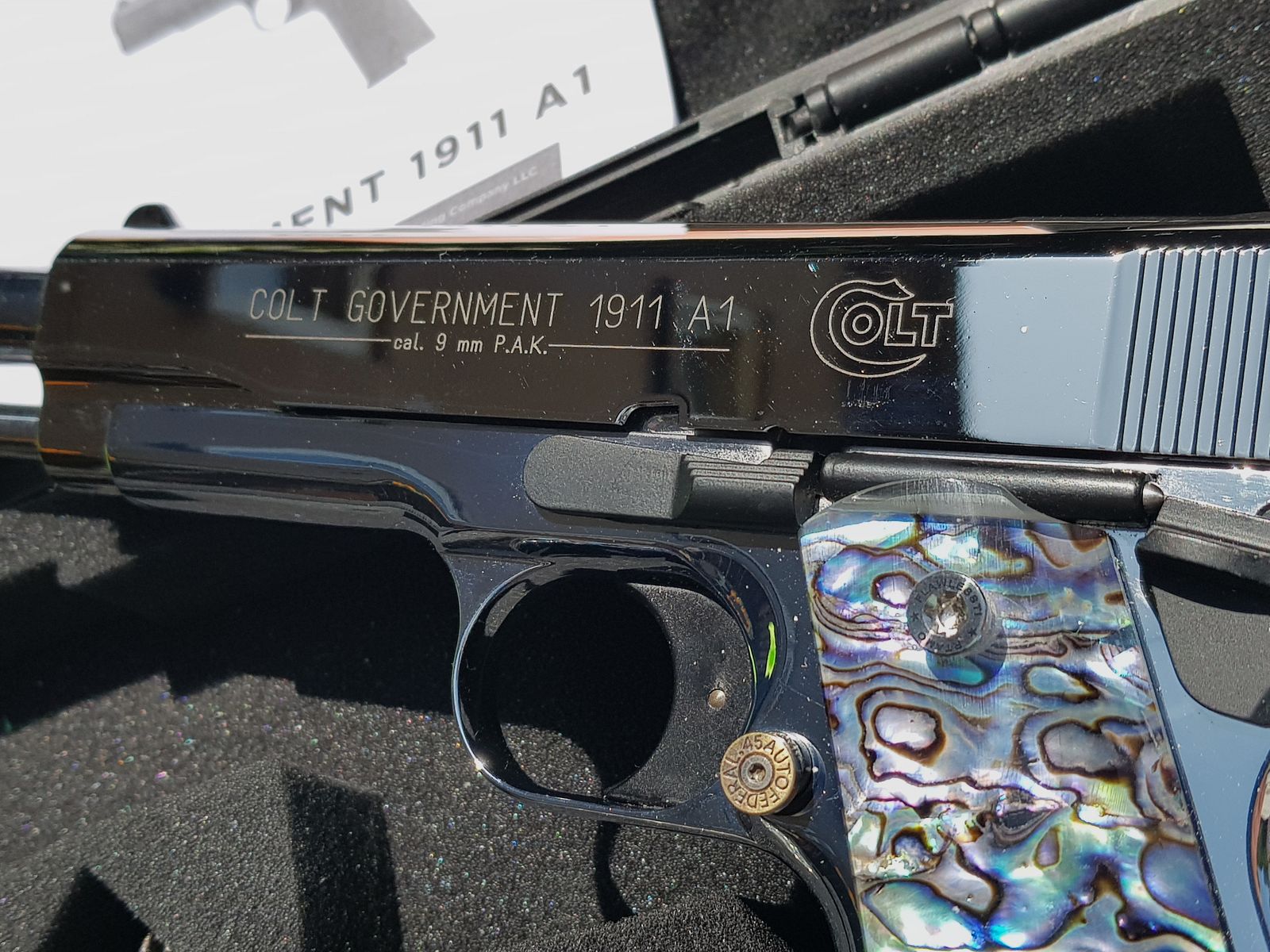 Colt 1911 Chrom, neu, unbeschossen, lange Federführung, Sammlerstück.