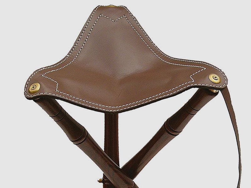 AKAH DREIBEINSTUHL, klappbar 65 cm Sitzhöhe