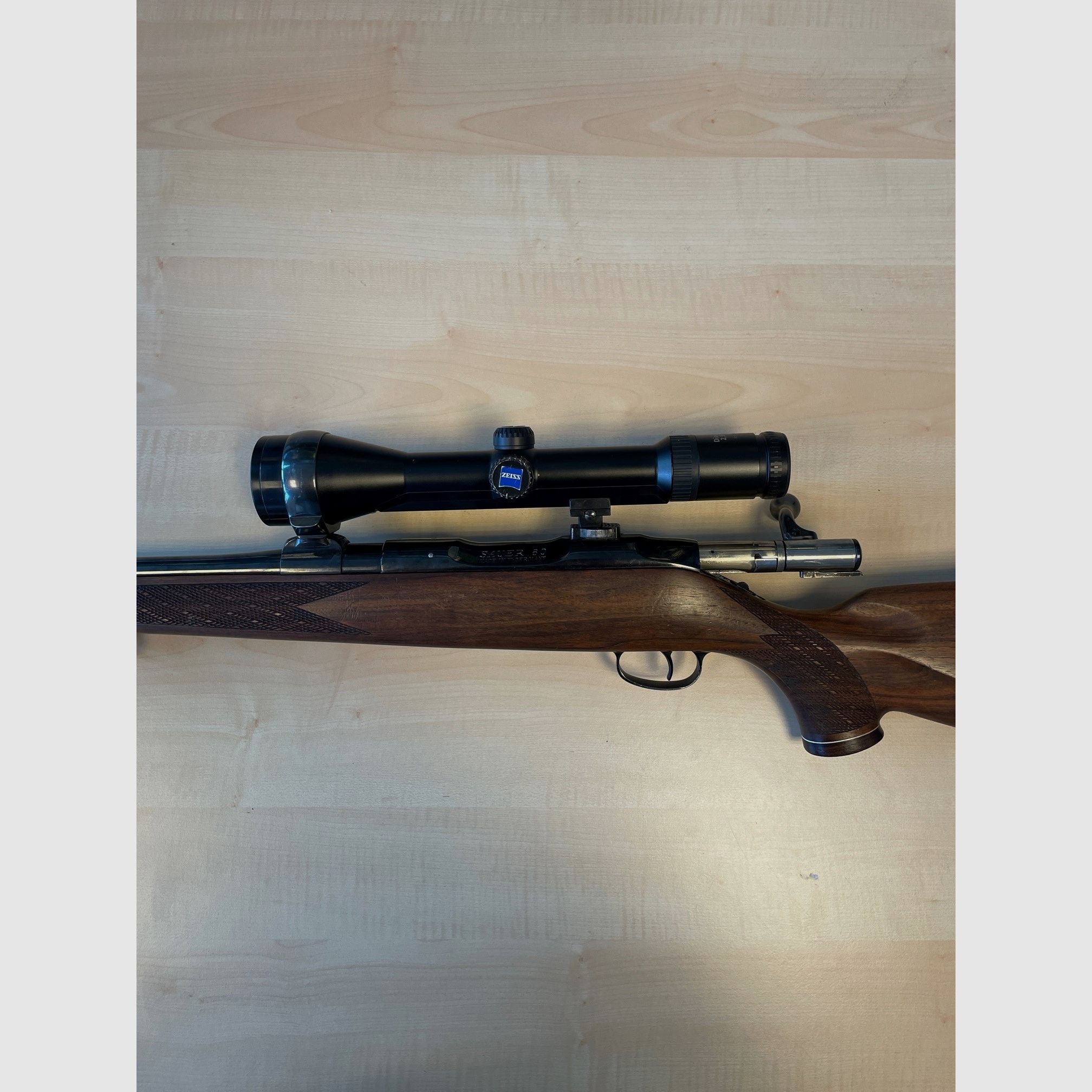 Rep. Büchse Sauer 80 Kal. 243. Rem met ZF Zeiss Diavari 2-10x50T + Geluidsdemper Roedale Hybrid 47XK