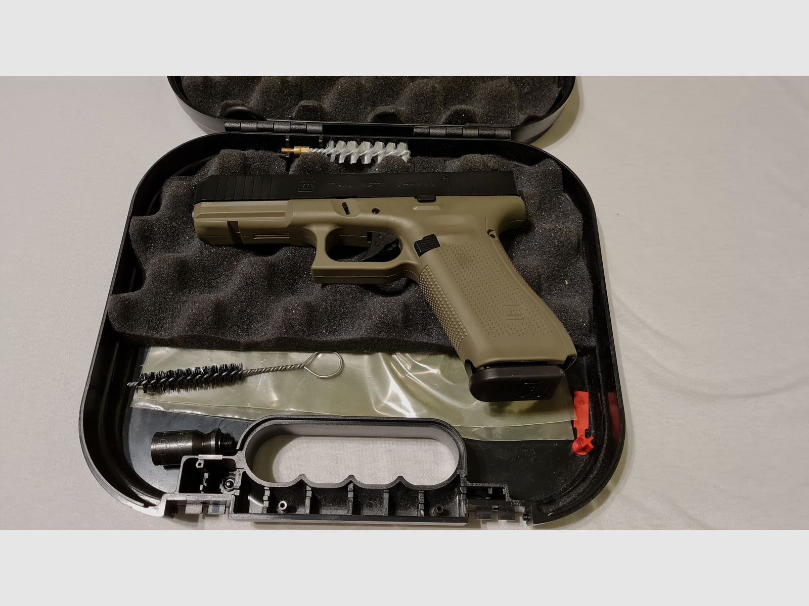 Glock 17 Battlefield Green + Glock Koffer