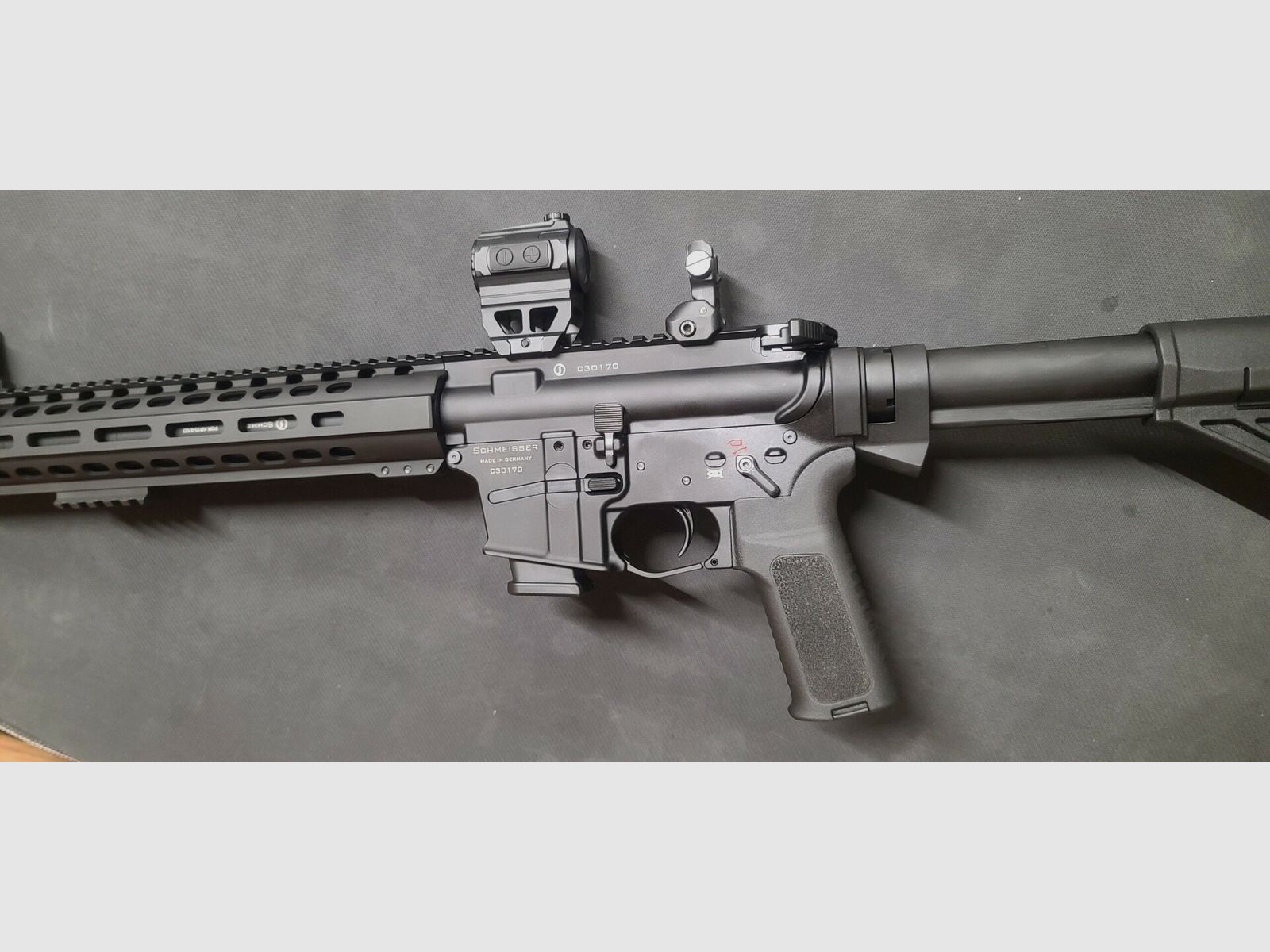SCHMEISSER AR-9 – 9S S4F M-LOK cal. 9×19 -10.5 » mit Schalldämpfer (Optik optional), Bild 4 von 8