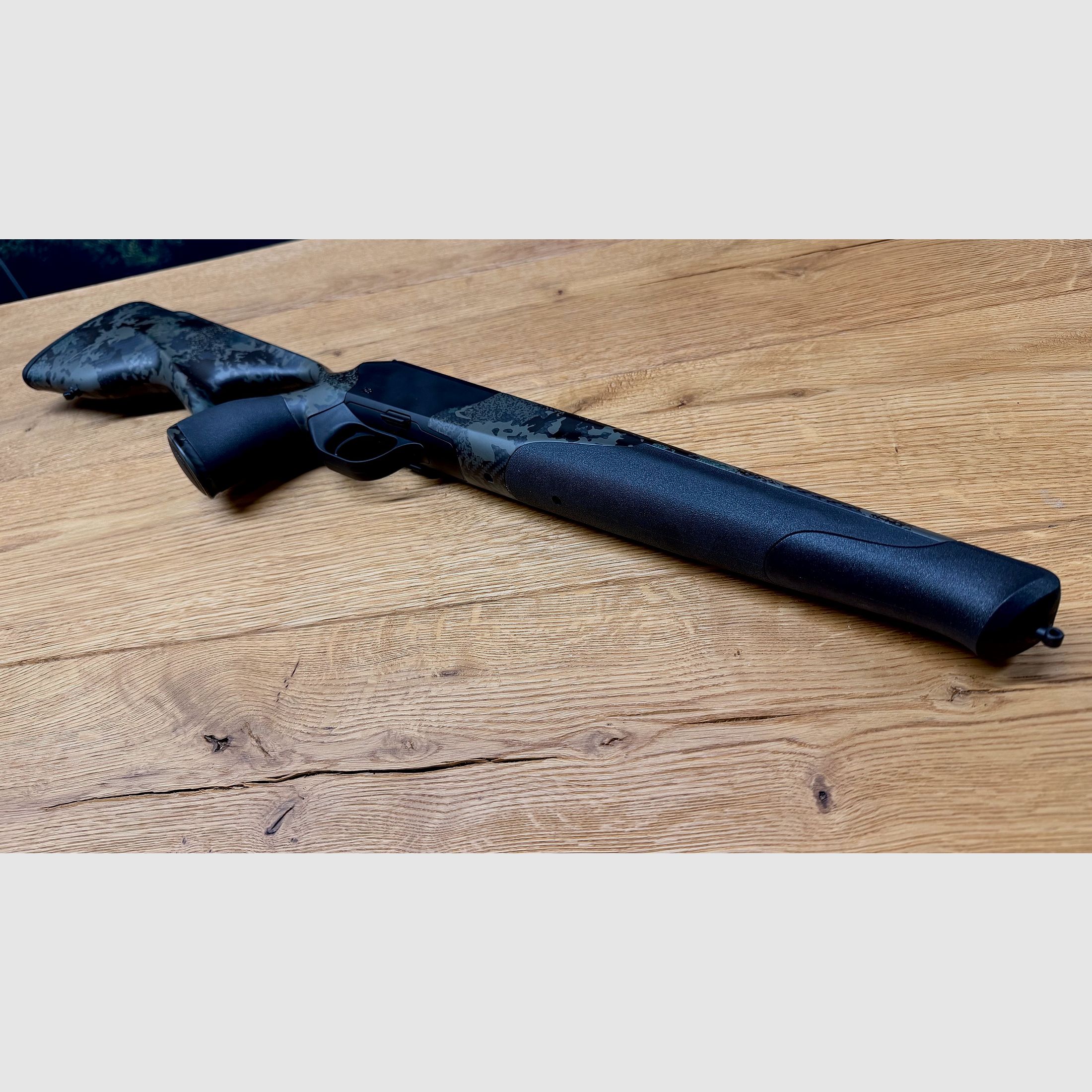 Blaser R8 Ultimate Carbon Huntec Camo housing / logo black / semi weight
