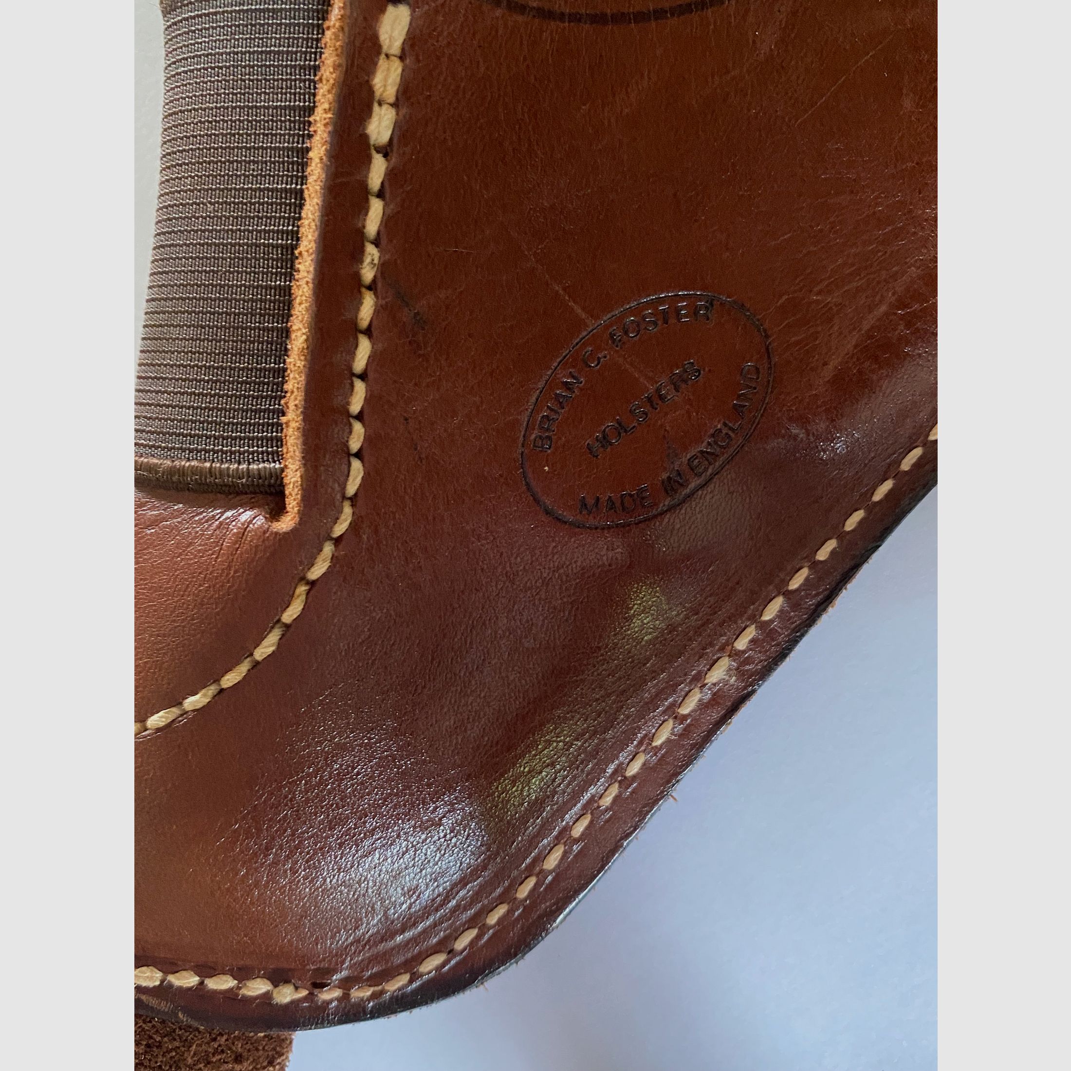 Holster für Kurzwaffe von Brian C. Forster