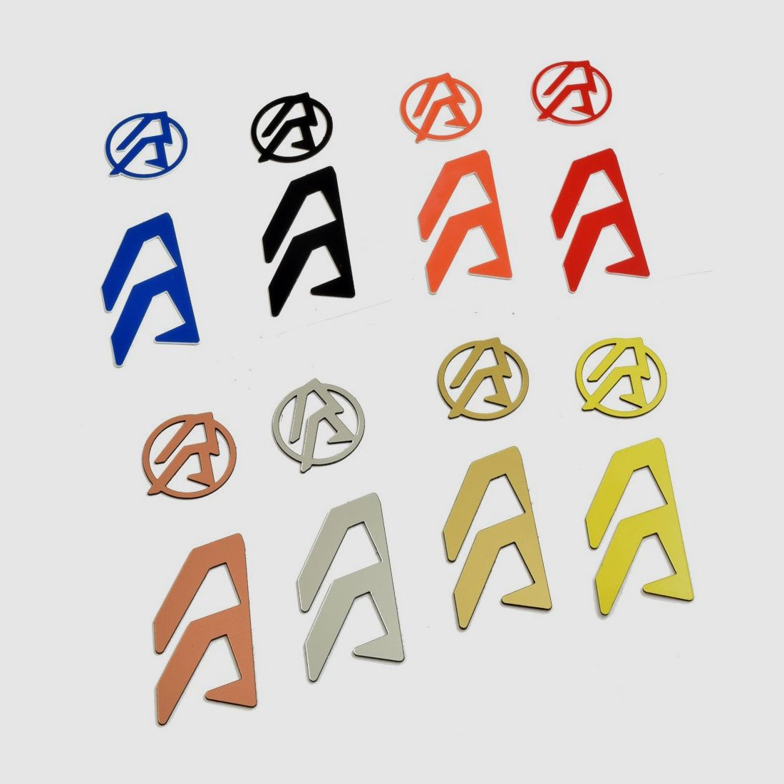 Incrustaciones del logotipo de la funda DAA Alpha-X, Versión para mano: mano izquierda, Color: Dorado, imagen 1 de 3