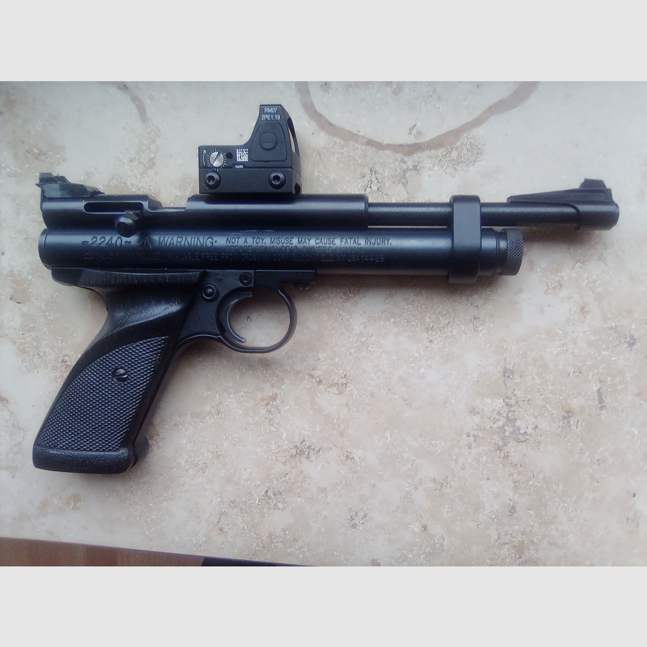 Disolución de colección de pistolas y revólveres CO2