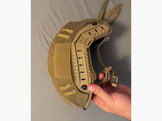 BEST Protection V-FAST Ballistikhelm NIJ IIIA Gr. M/L – Coyote met Cover