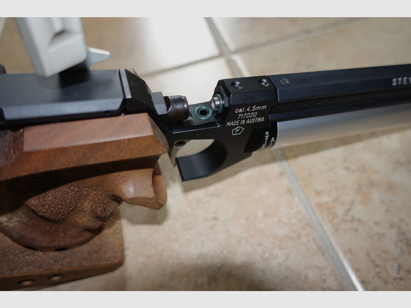 Steyr air pistol LP match pistol / service + new parts for € 300,-