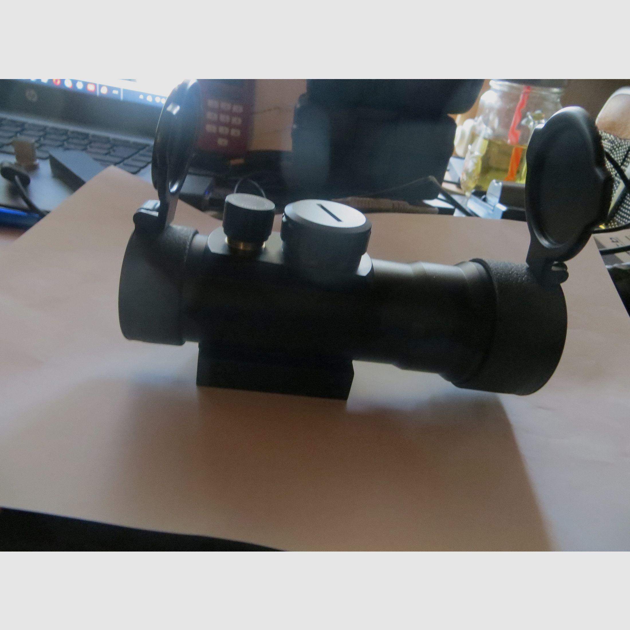 Neuwertiges ZF 3x44 für 20 mm Schiene mit RedDot