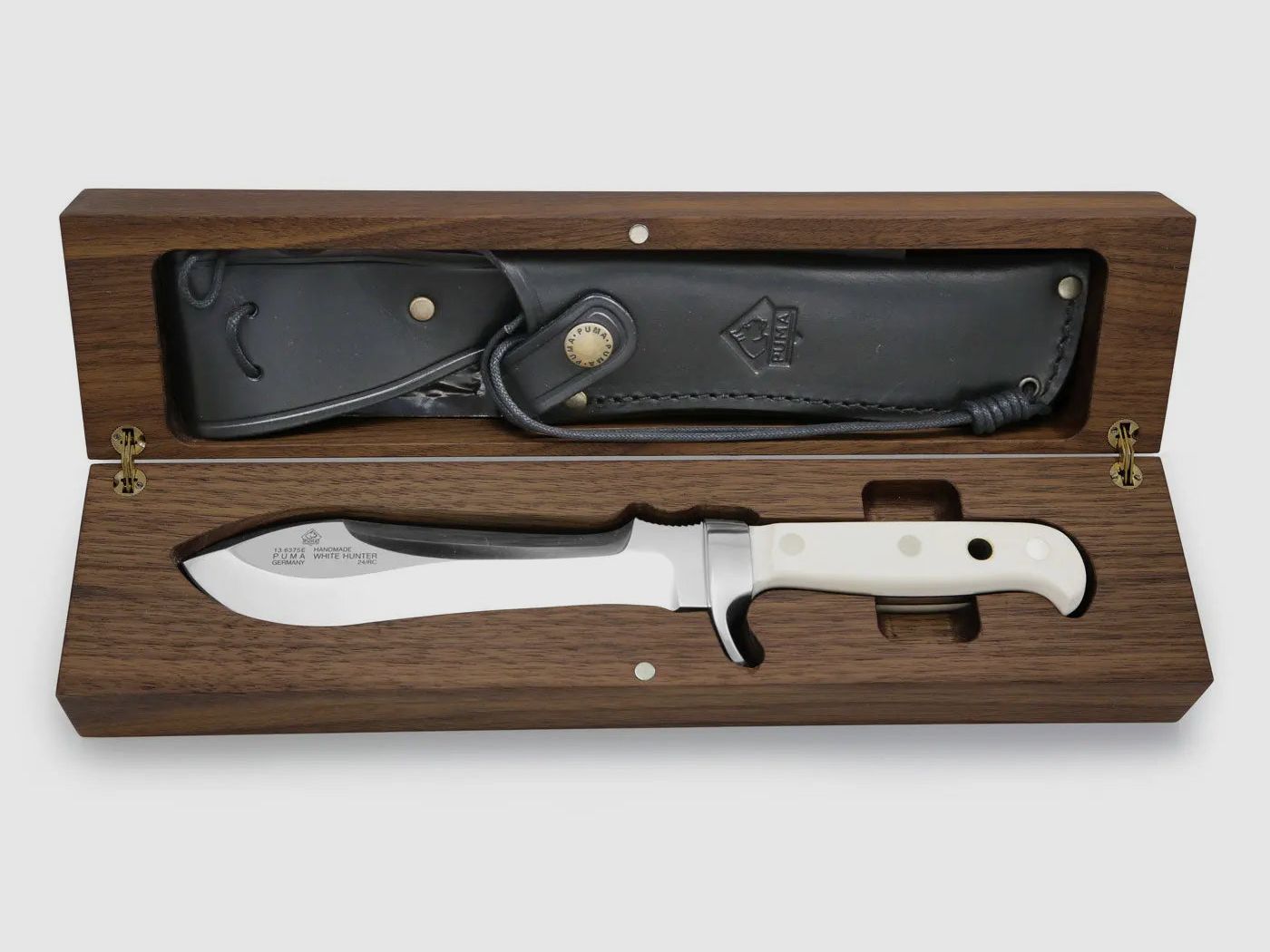 PUMA white hunter, Elefant mit Holz-Geschenkbox