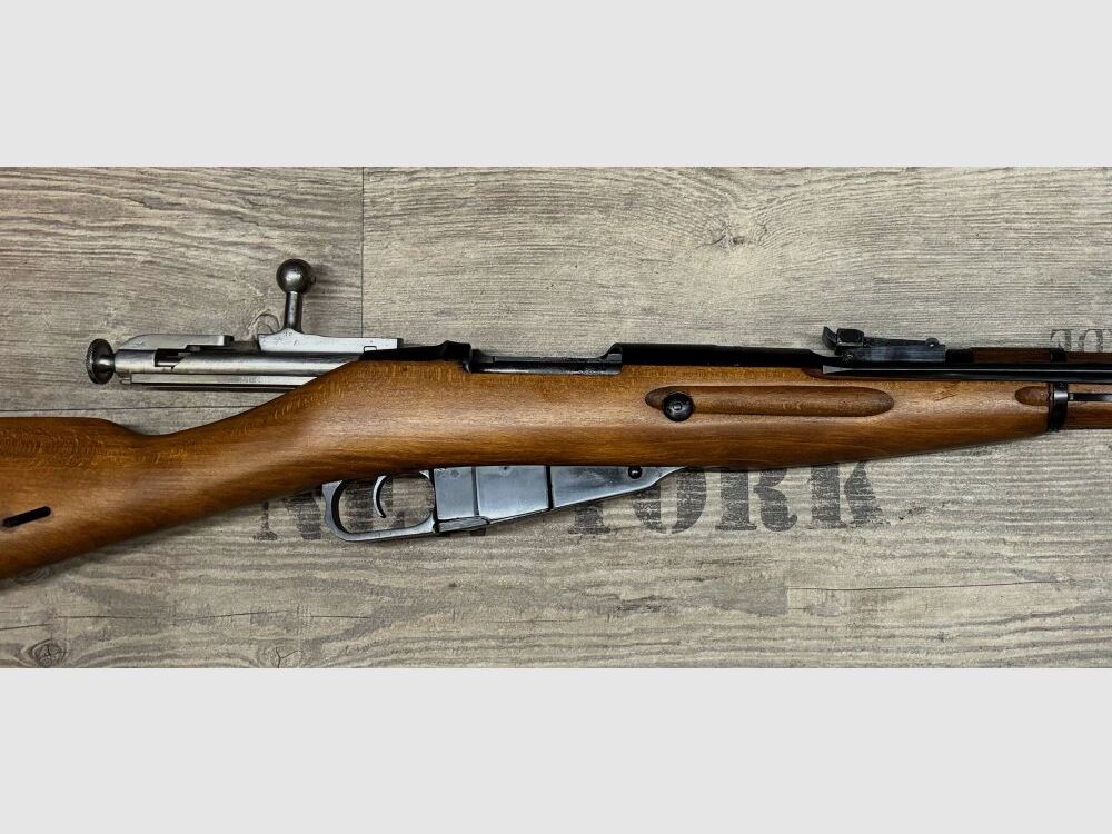 Mosin-Nagant M44 incluyendo bayoneta