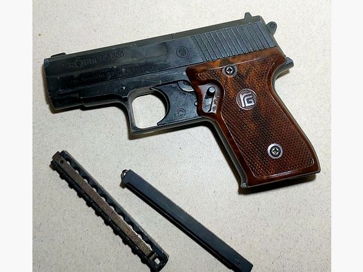 Röhm RG 300 Schreckschuss Pistole Kal. 6mm Flobert mit 2 Magazinen