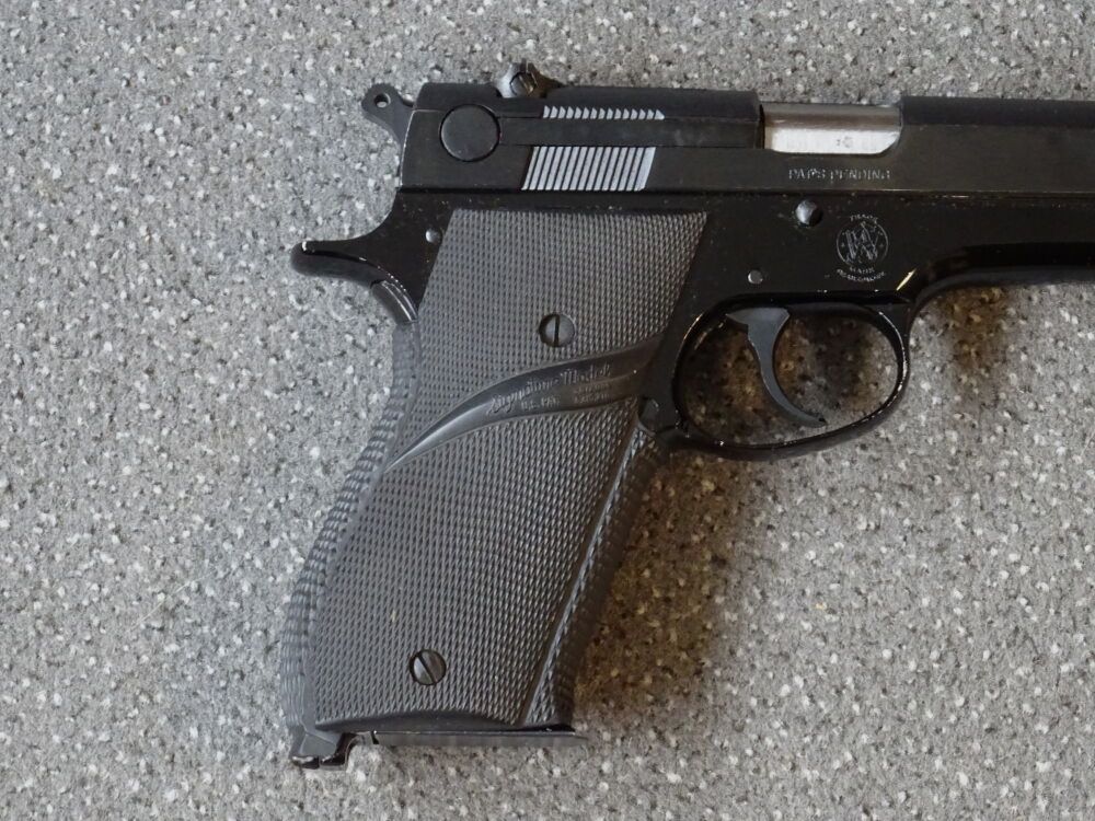 S&W SMITH & WESSON MODEL 39