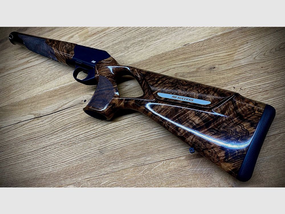 Blaser R8 Success Schäftung / Holzklasse 10 / Super Finish / TRAUMSCHÄFTUNG DER EXTRAKLASSE