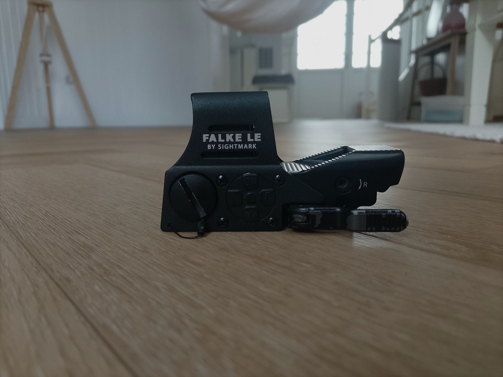 Falke LE by Sightmark reflex sight / red dot sight with quick-release mount