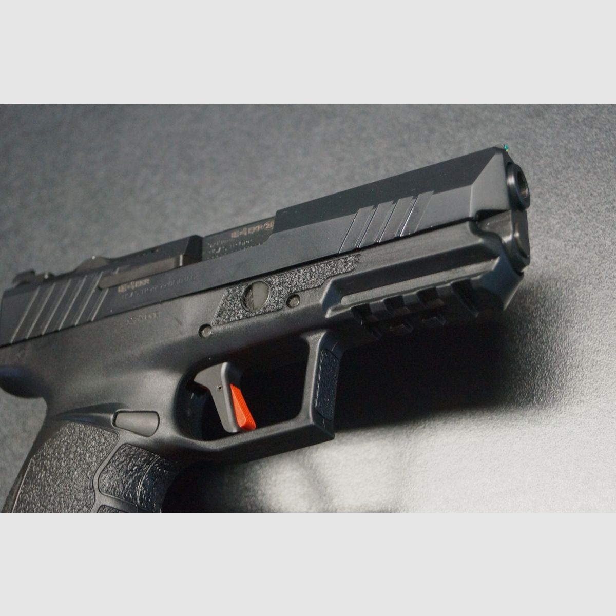 Tisas Zigana PX-9 Duty, Bild 2 von 5