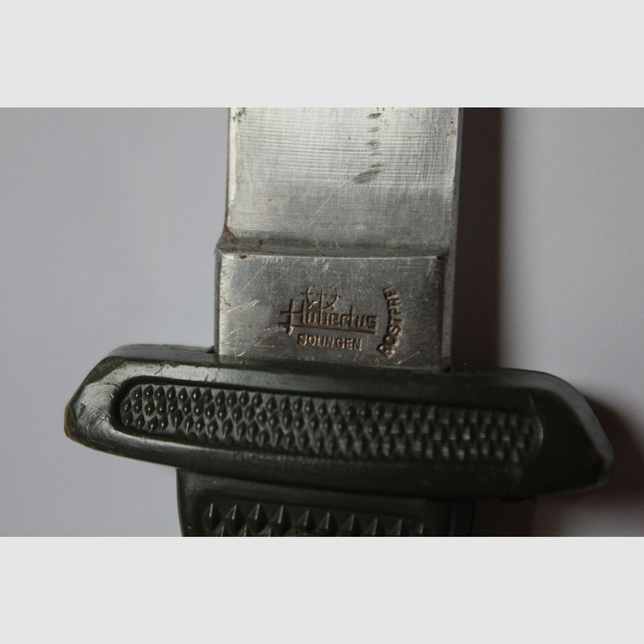 Couteau de randonnée original de Hubertus Solingen de la guerre froide, modèle de couteau de combat de la Bundeswehr et visuellement inspiré du couteau de randonnée HJ