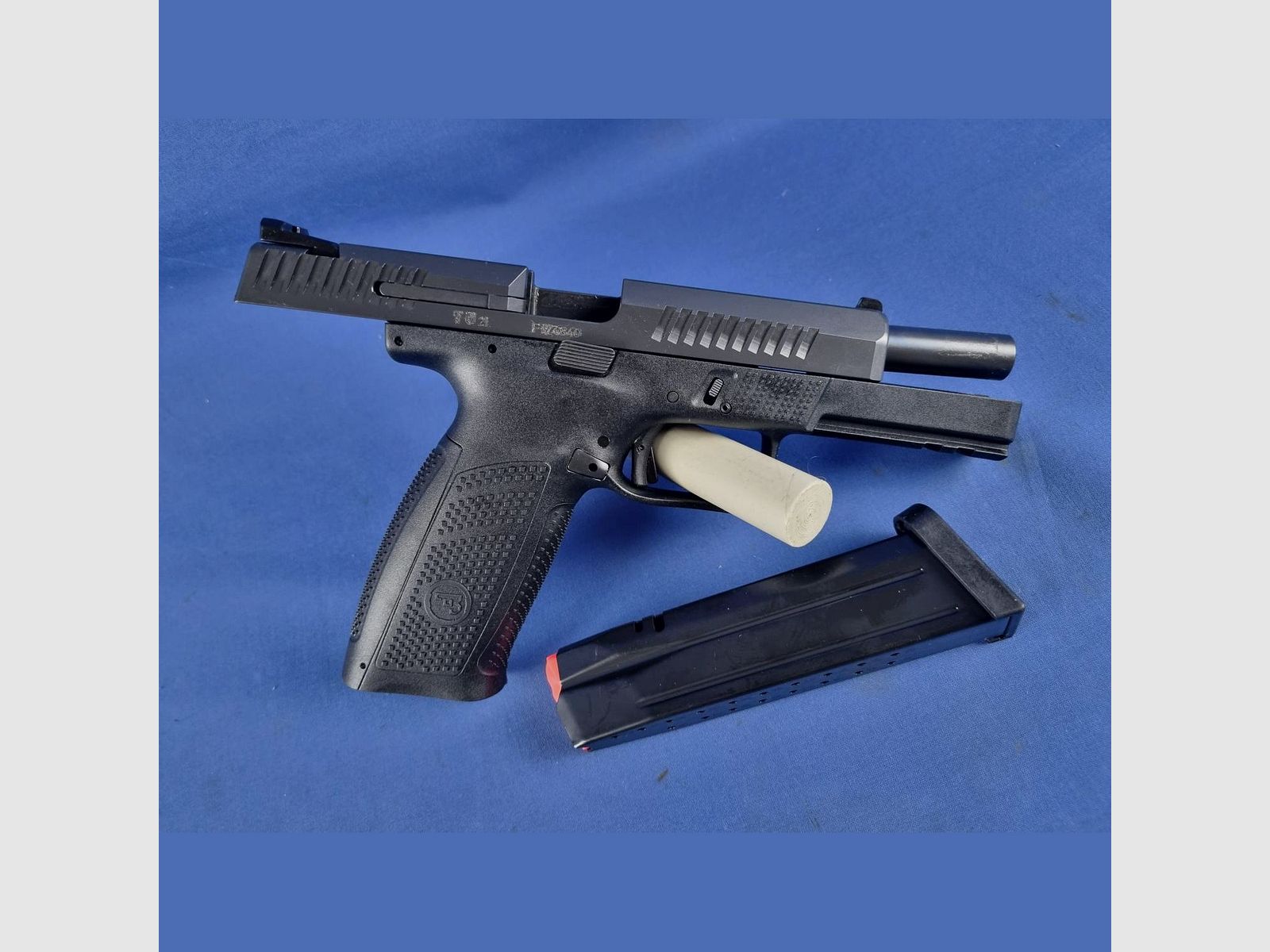 Pistole CZ P-10 F Kal. 9x19mm, Bild 2 von 3