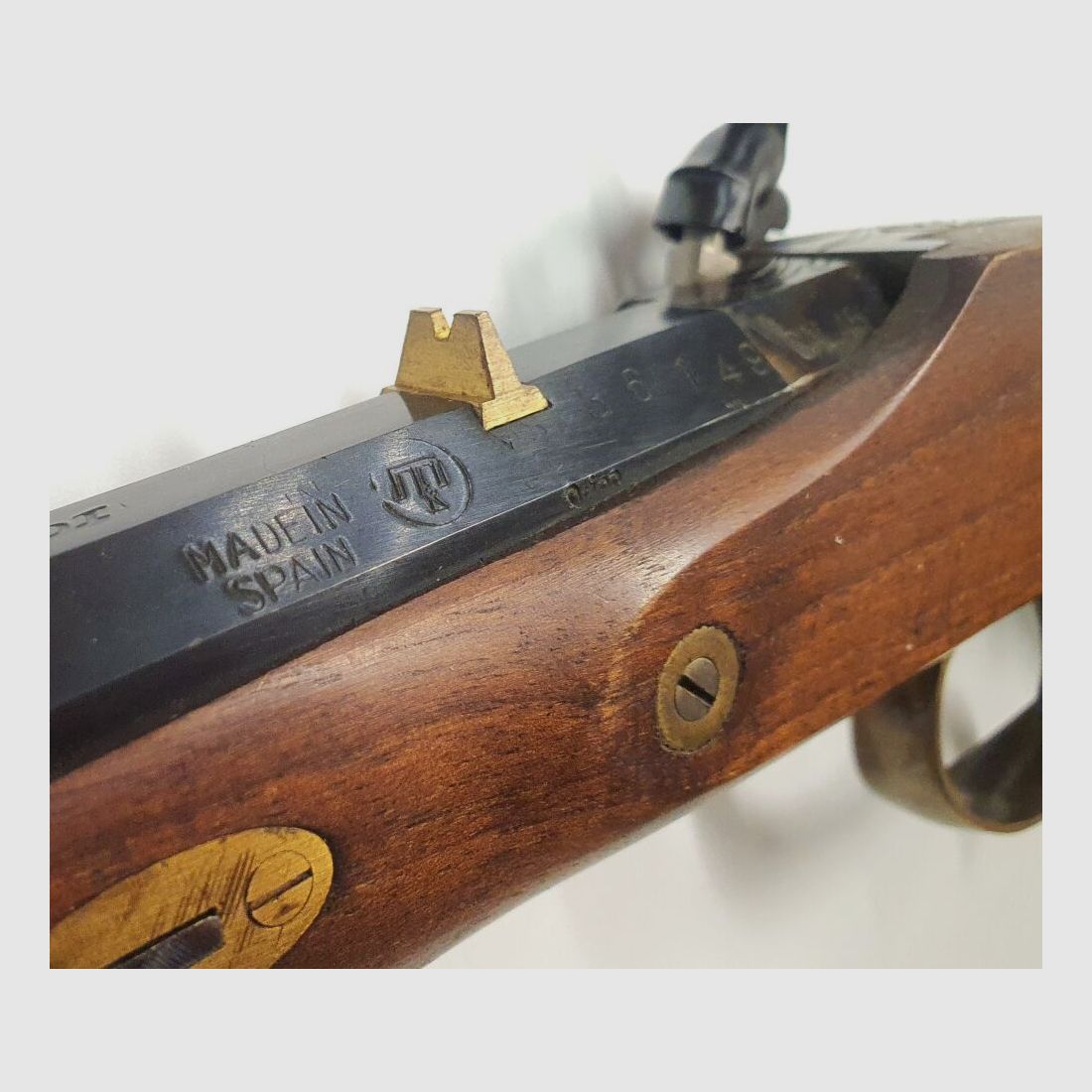 Pistolet perkusyjny Mendi