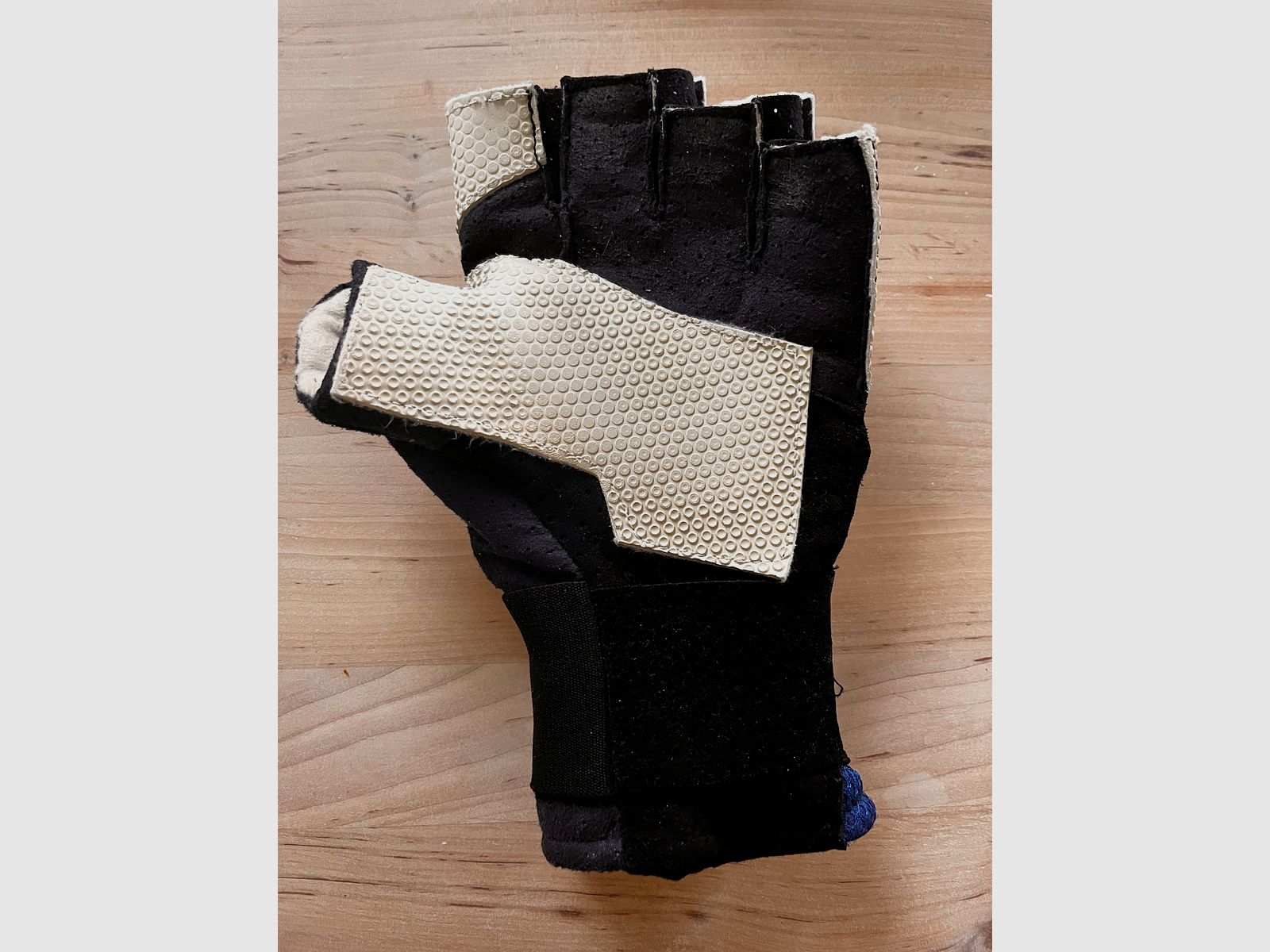 Guante AHG Anschütz corto tamaño S