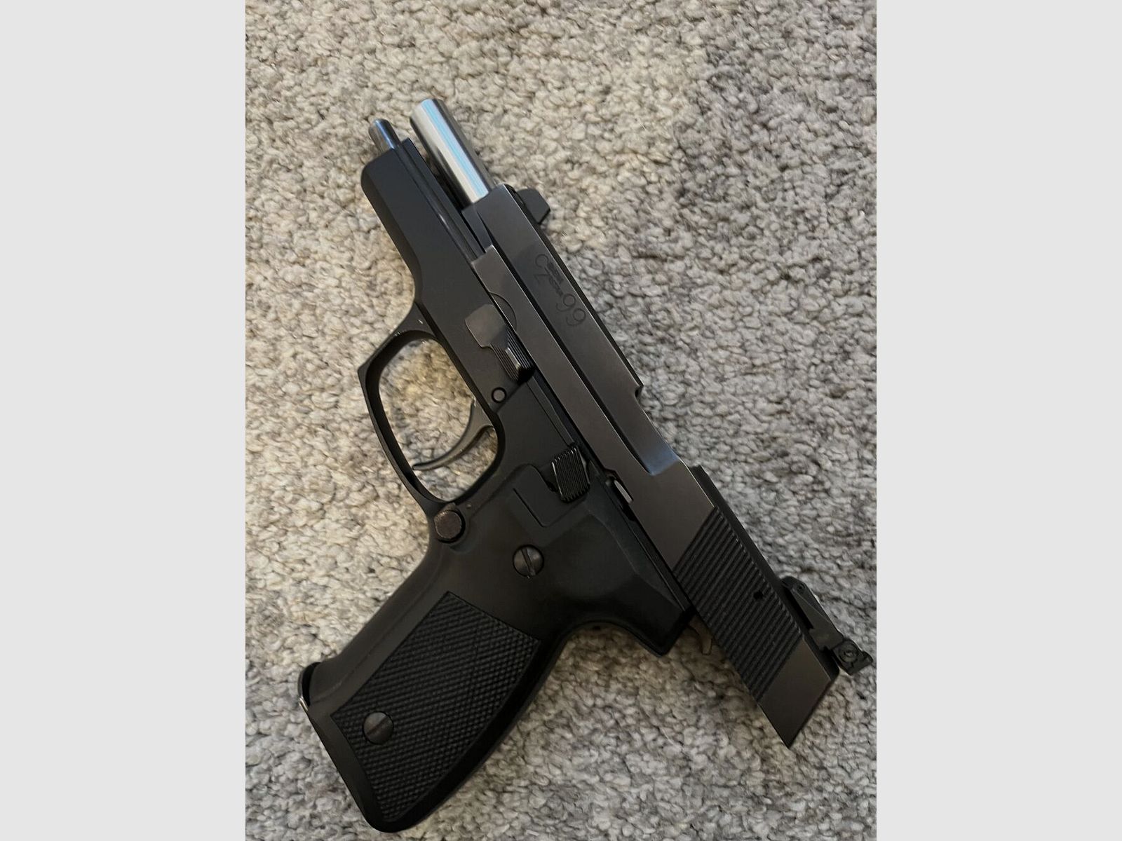 Cz Crevna Zastava/ 99 / Sig Sauer 220