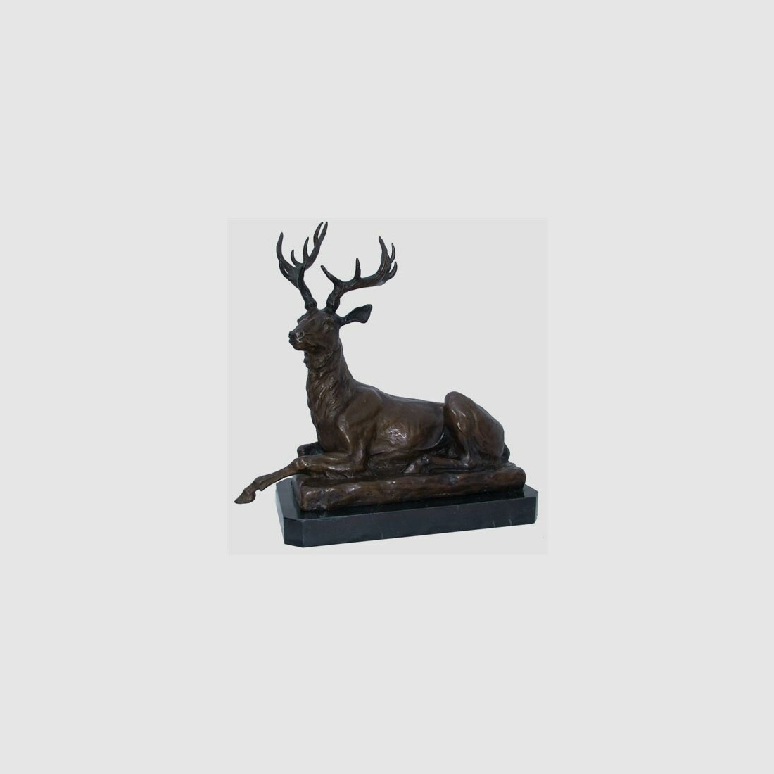 Lovergreen große Bronzestatue Motiv Hirsch liegend und wachsam umherschauend