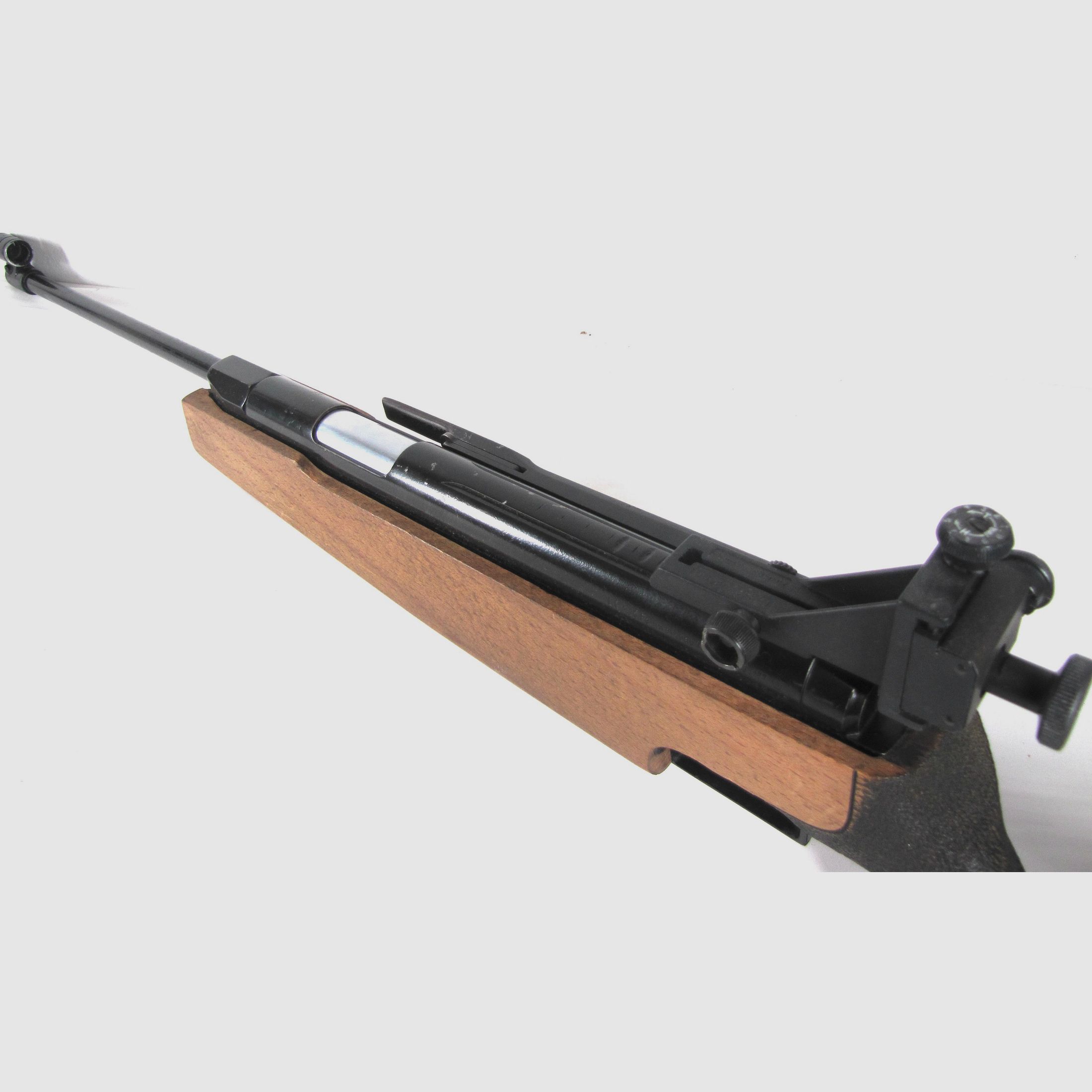 Match air rifle Feinwerkbau 300S in the junior-senior version