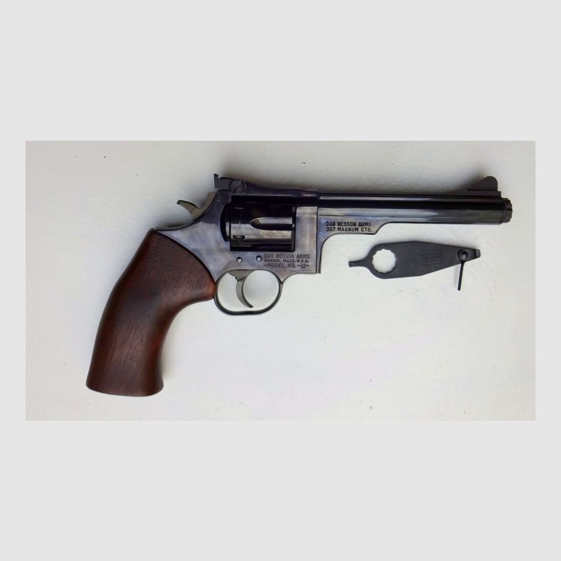DAN WESSON USA DAN WESSON -Mod.12-, image 1 sur 8