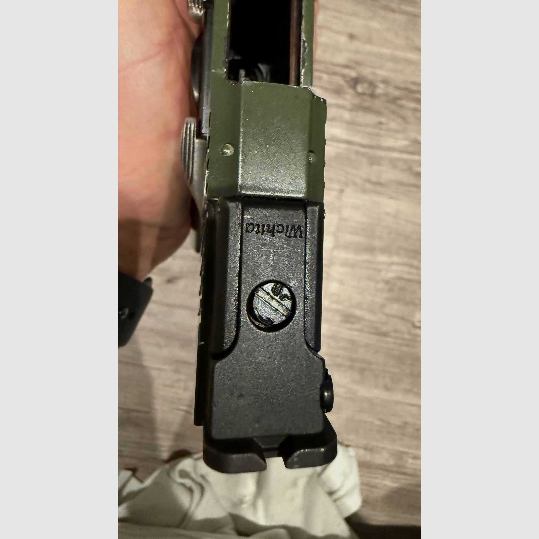 1911 Peters Stahl .45 ACP, 10mm i 9mm Luger Pachmeyr chwyt
