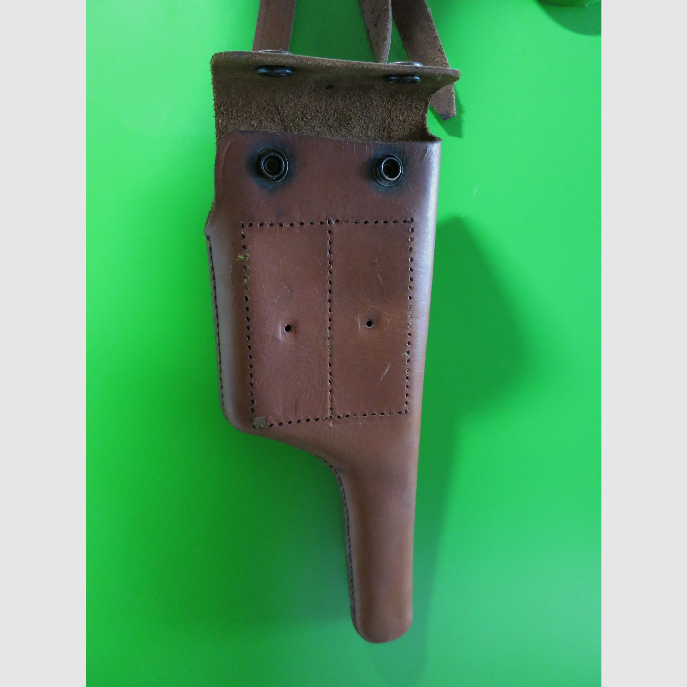 Mauser C96 + M712, Broomhandle, Schulterholster mit Riemen