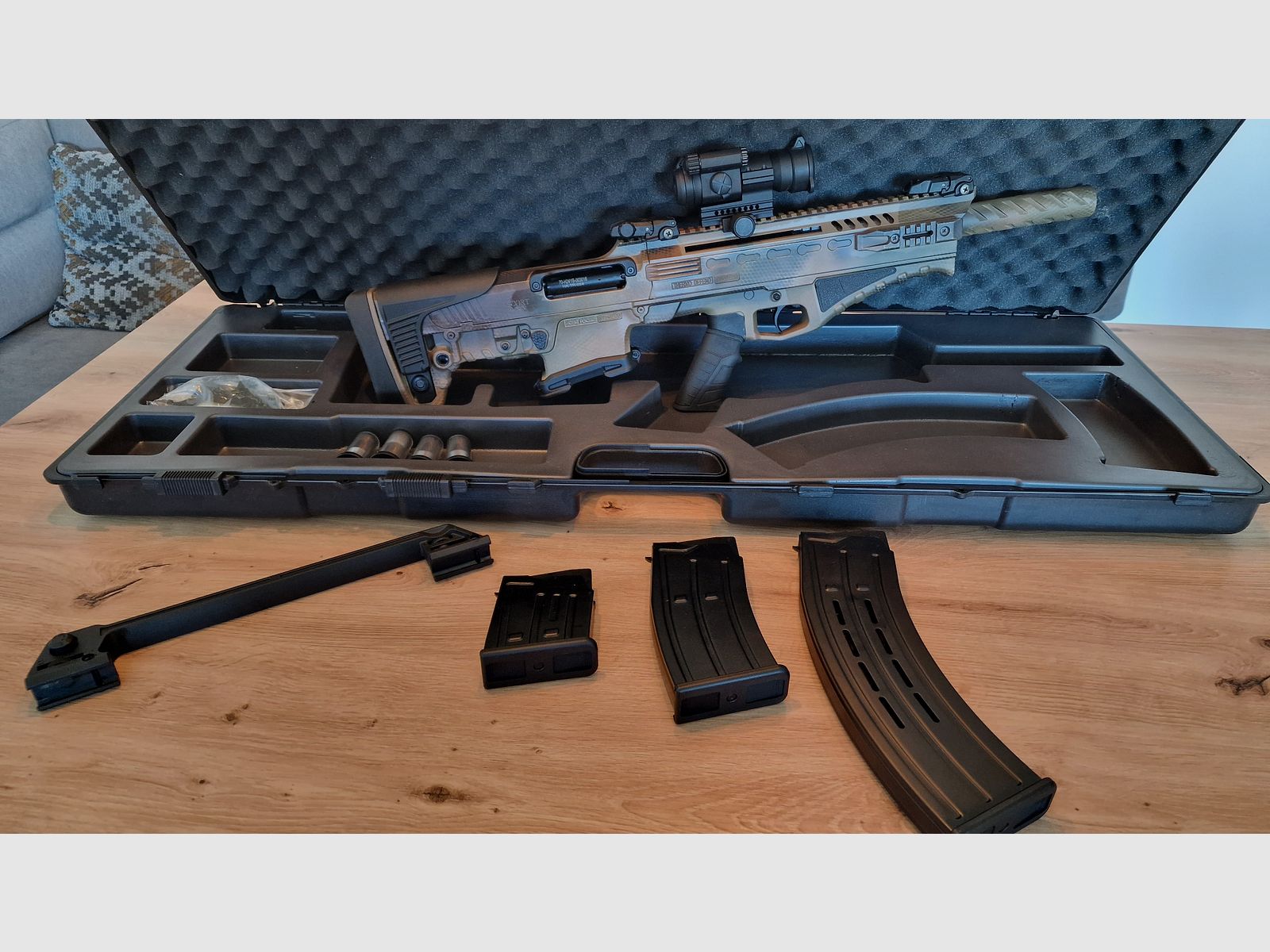 NEUWERTIG für Sportschützen und Jäger: Selbstladeflinte Escort BTS-12 Kaliber 12/76 incl. Stahlschrotbeschuss mit viel Zubehör