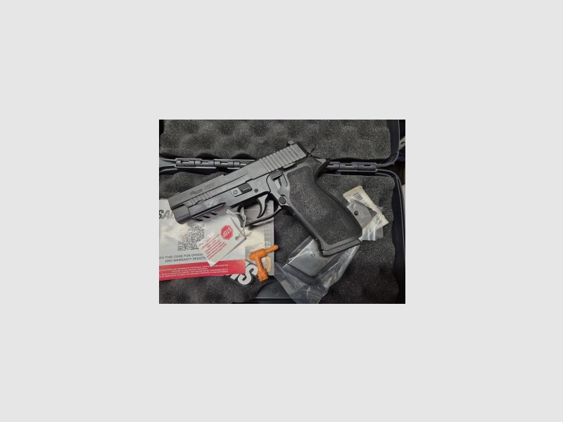 Sig Sauer P220 Elite BLK .45 ACP
