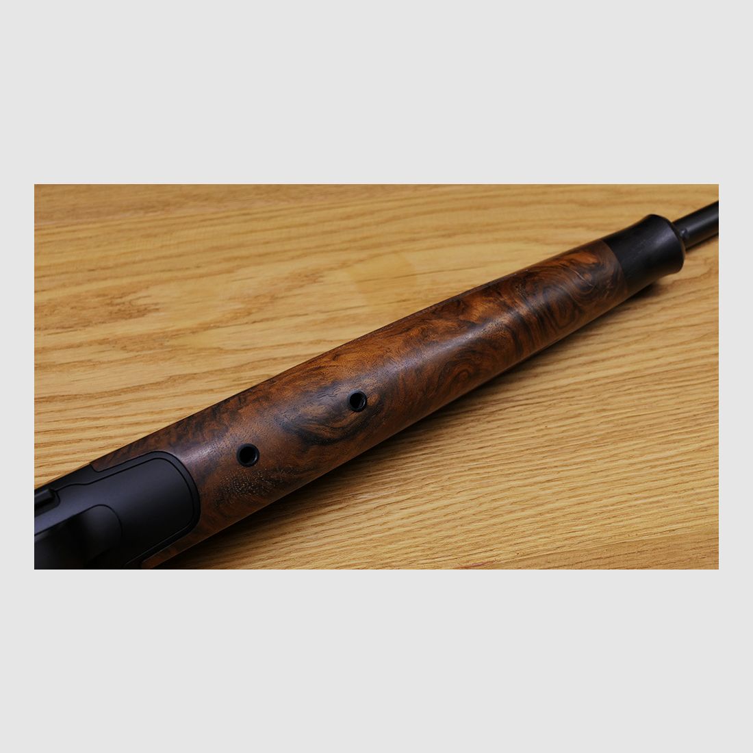 Blaser R8 Holzklasse 7 / Stahlkugel gerändelt mit Goldlinie / Kaliber und Lauflänge nach Wahl
