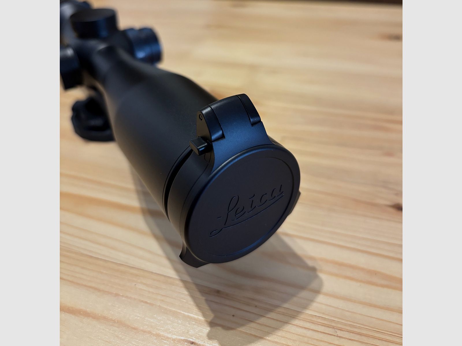 Leica Fortis 6 1,8-12x 42i inkl. Flip Cover