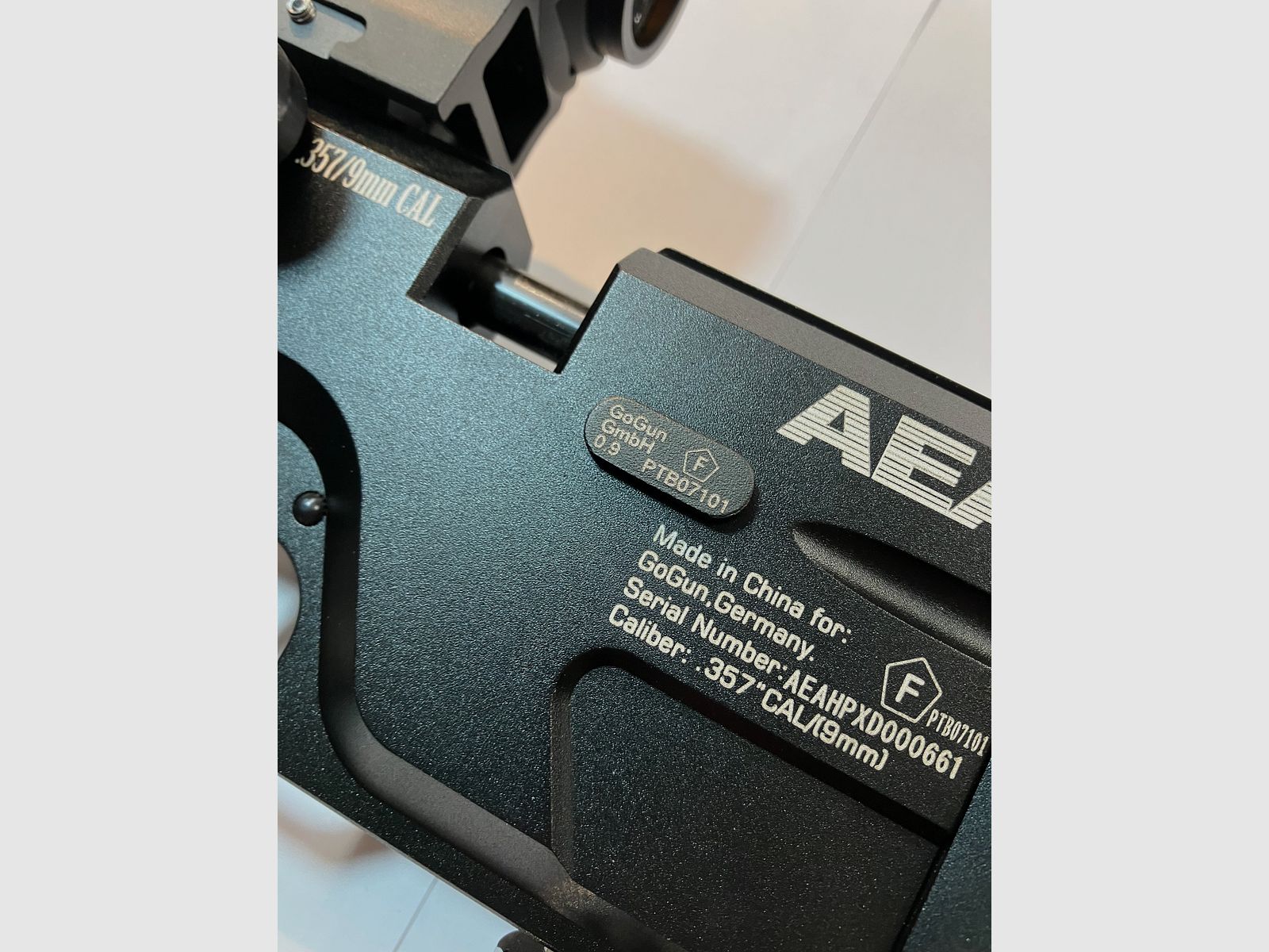 HP Max MK2 mit Schalldämpfer, Sig Romeo5 Rotpunktvisier und Zubehör