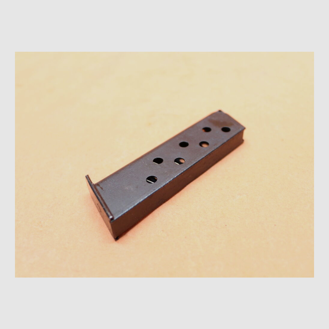 DDR SURPLUS Walther PP: Magazin DDR (ohne Markierung) 8-Schuss brüniert ohne Magazinschuh 7,65mmBrowning
