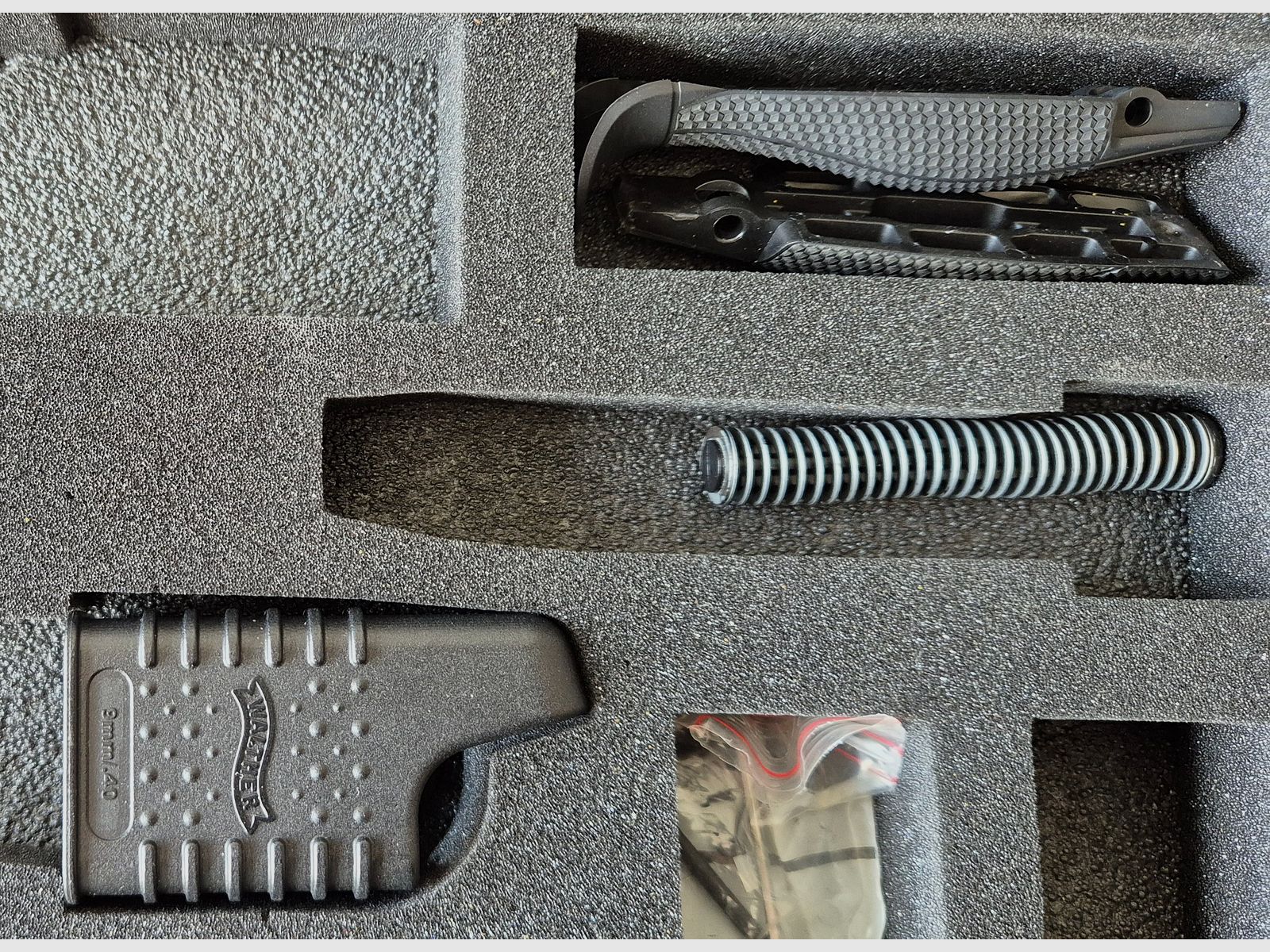 WALTHER PDP 4.5 OR WRAZ Z PODPARCIEM STOCK i wieloma akcesoriami, zdjęcie 5 z 12