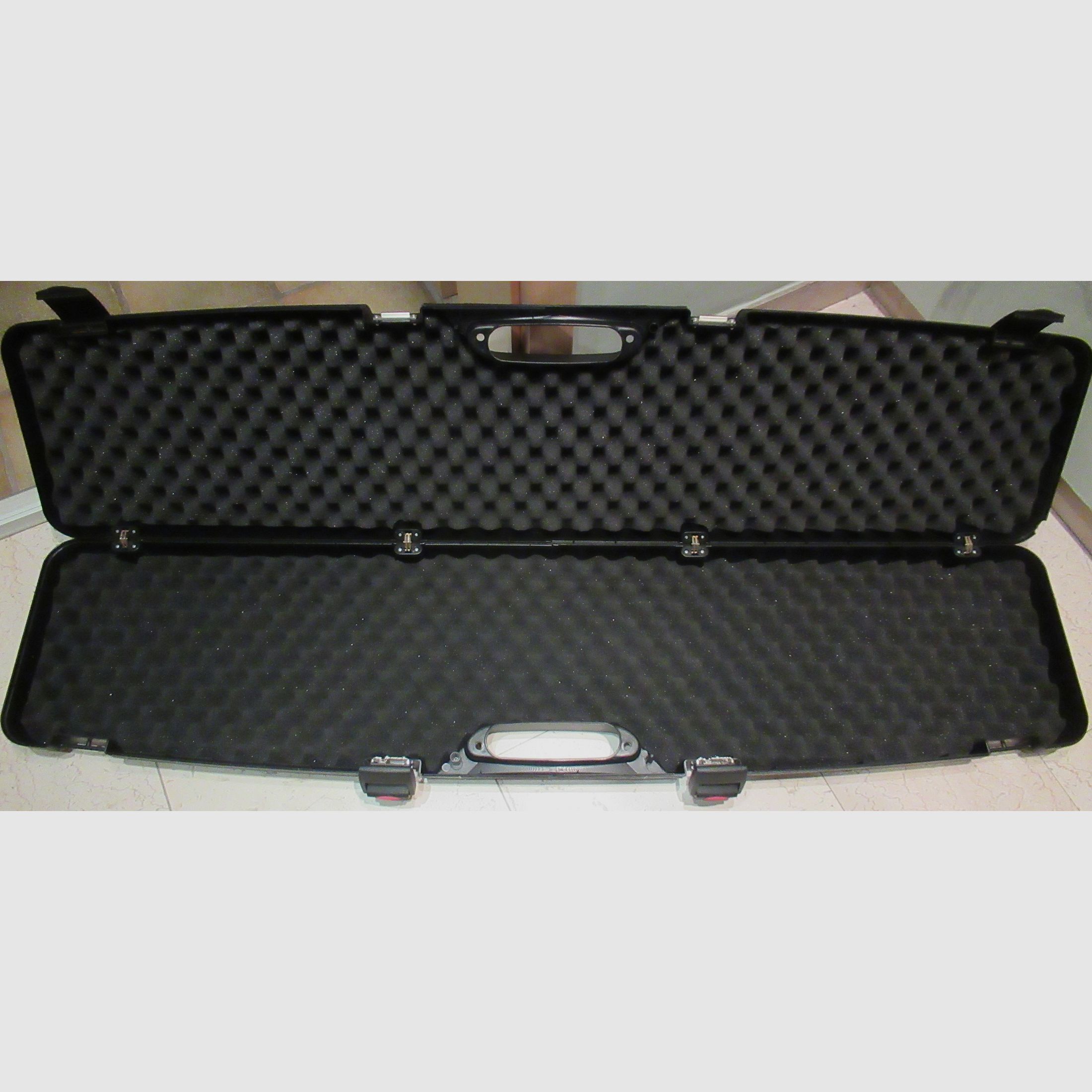 Madbull Waffenkoffer !!! Neu und unbenutzt !!!