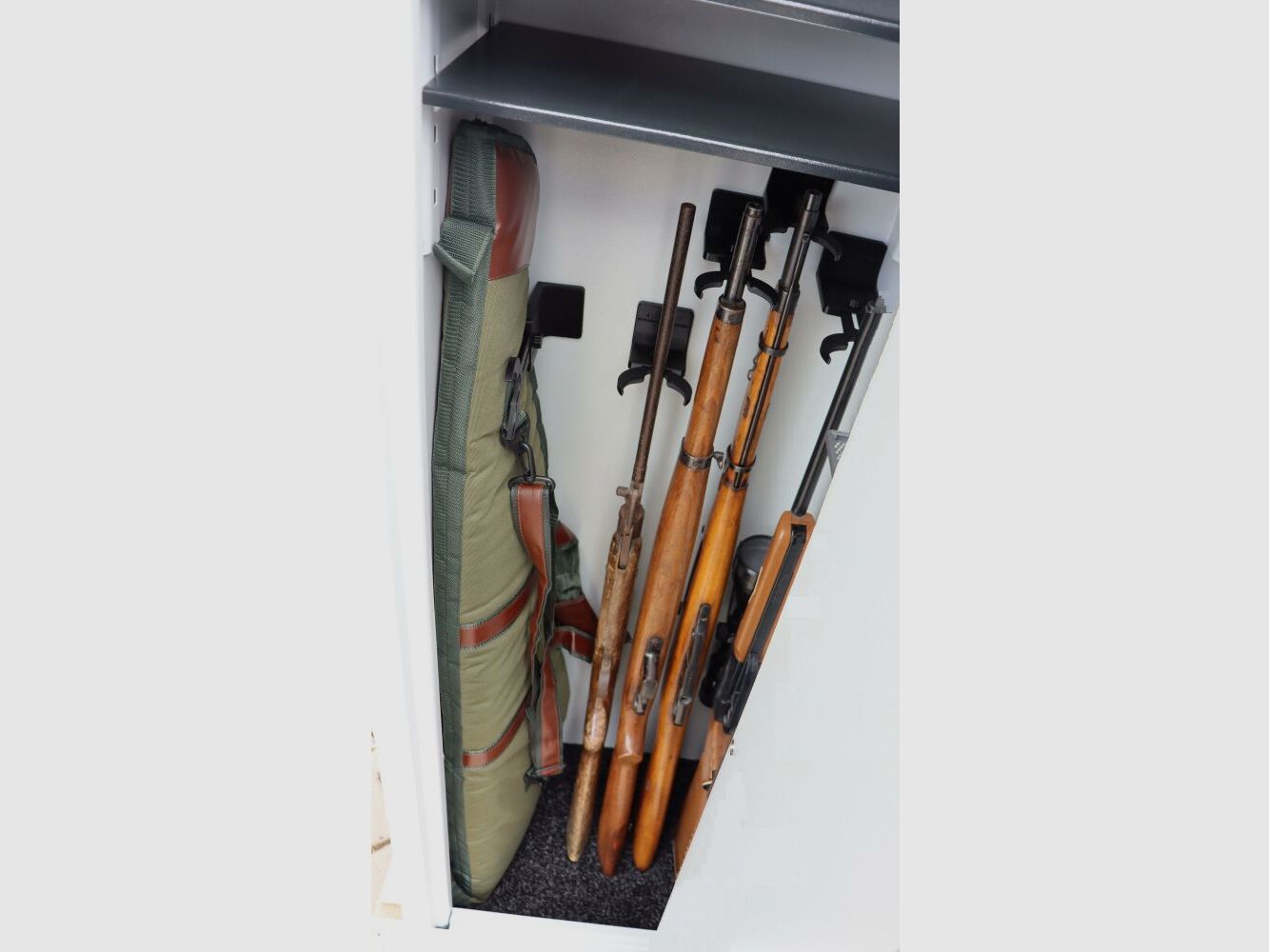 Gunshome uG GUN-i-FLEX sejf na broń HUNTER ZIBBE klasa 1 na 14LW