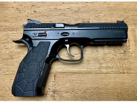 CZ Shadow 2 en 9 mm Luger avec des plaquettes de poignée « Punisher »