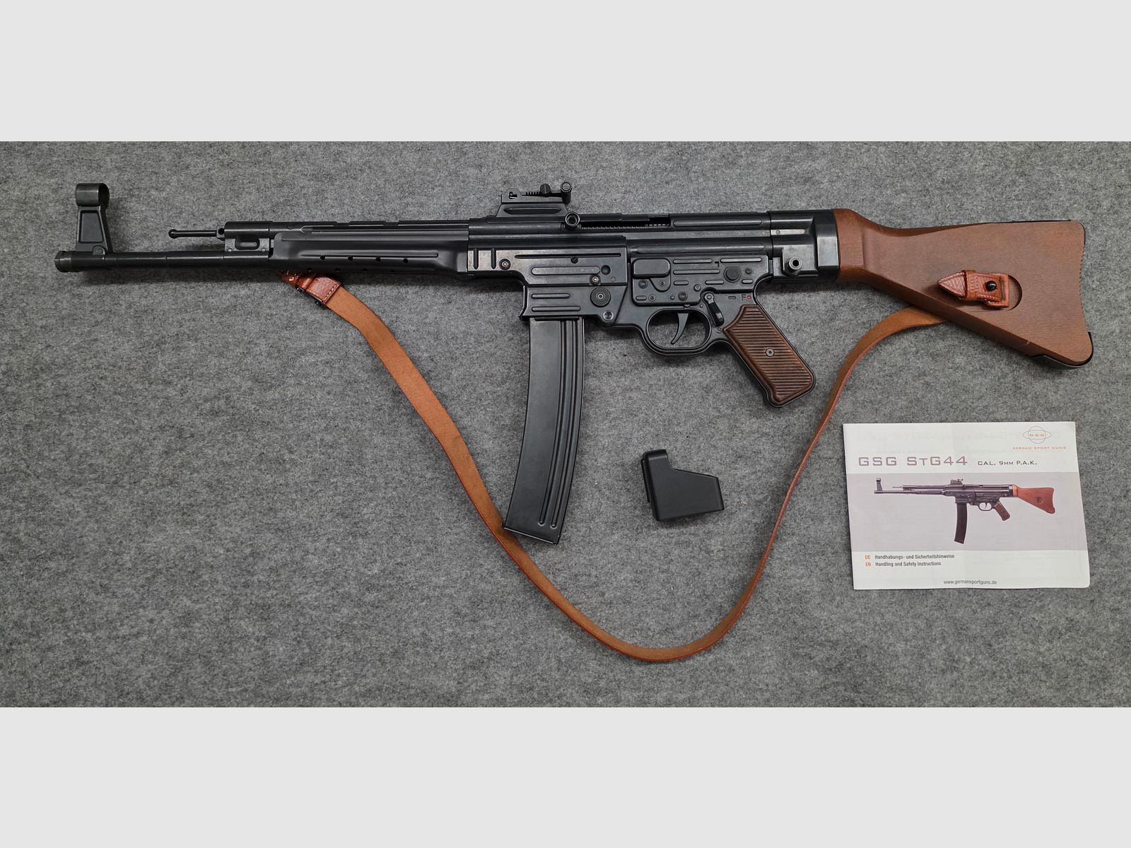 Mit Garantie Neuwertiges STG44 Sturmgewehr  Kaliber 9mm PAK brüniert PTB  1085 Schreckschuss SRS