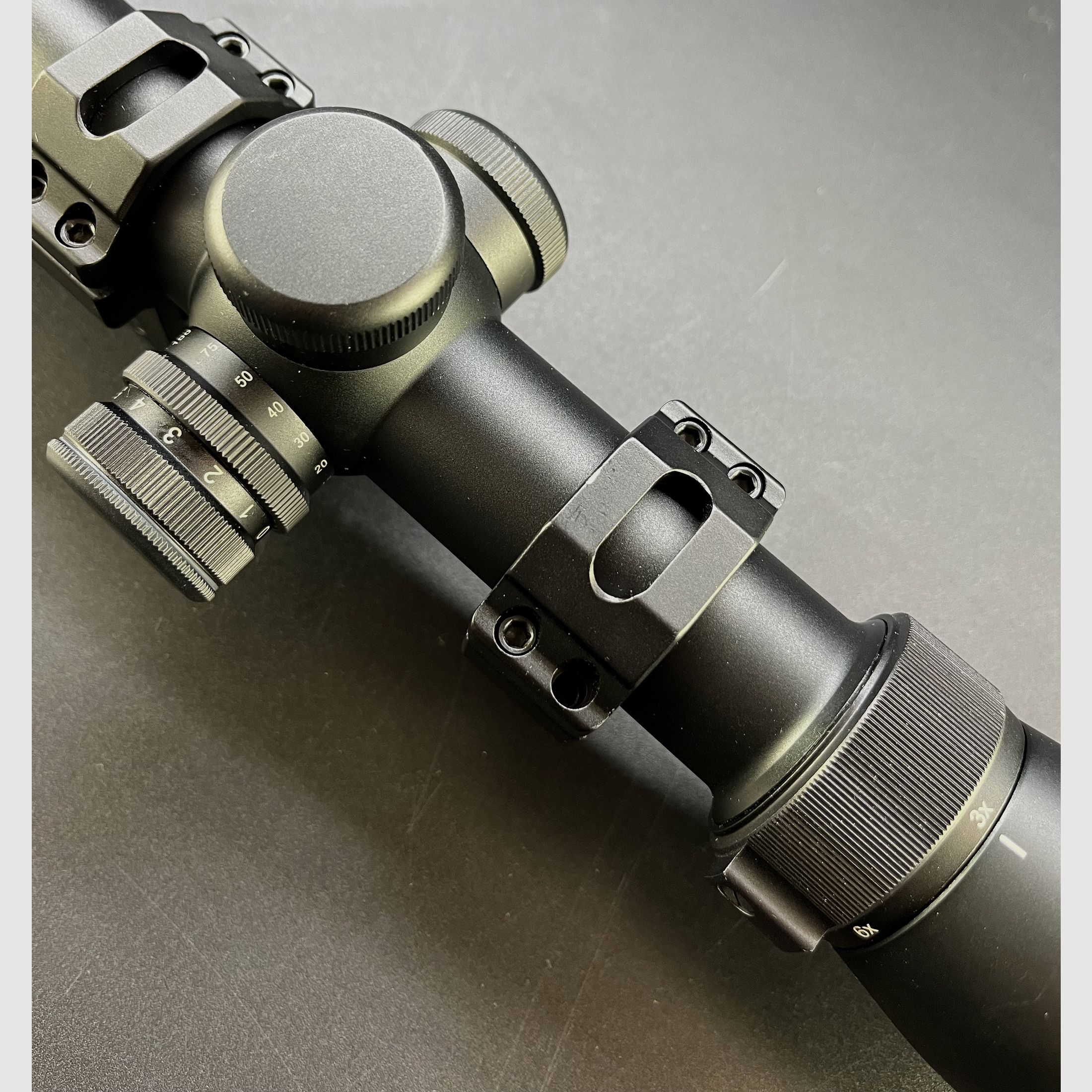 Exhibitor FOCUS In Sight 3-18x56 #4 30mm Parallax with ring mount