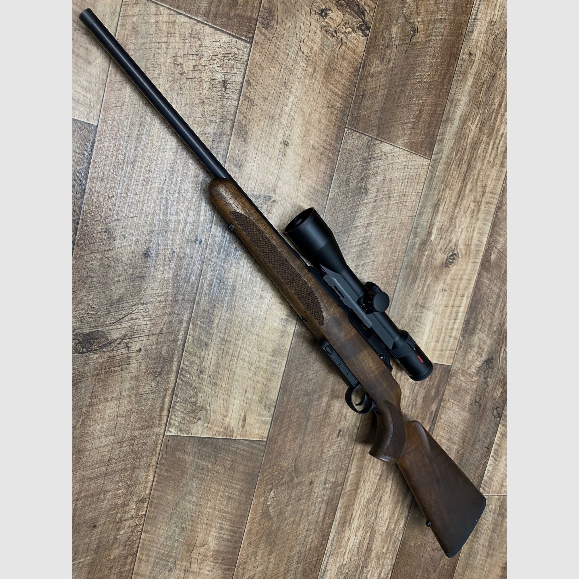 Mauser 25 Pure mit Minox RS 4 2,5-10x50 S NEUHEIT 