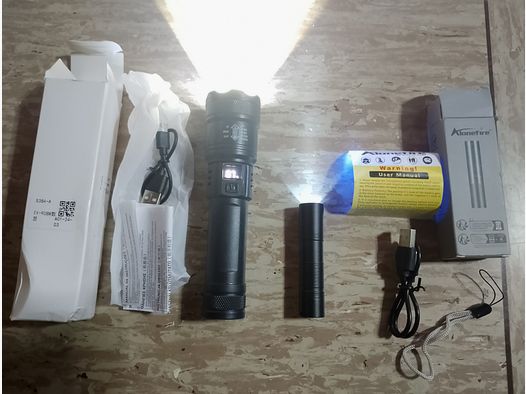 2 Taschenlampe wiederaufladbar USB 1x  UV Schwarzlicht Lampe klein 1 x LED groß mit Zoom Strobo funktion  