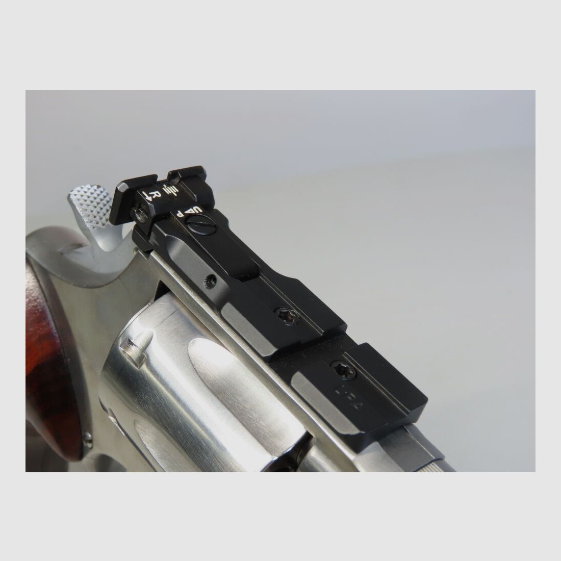 Smith & Wesson 686 - 3 in 6Zoll + LPA Sights Visier WXT