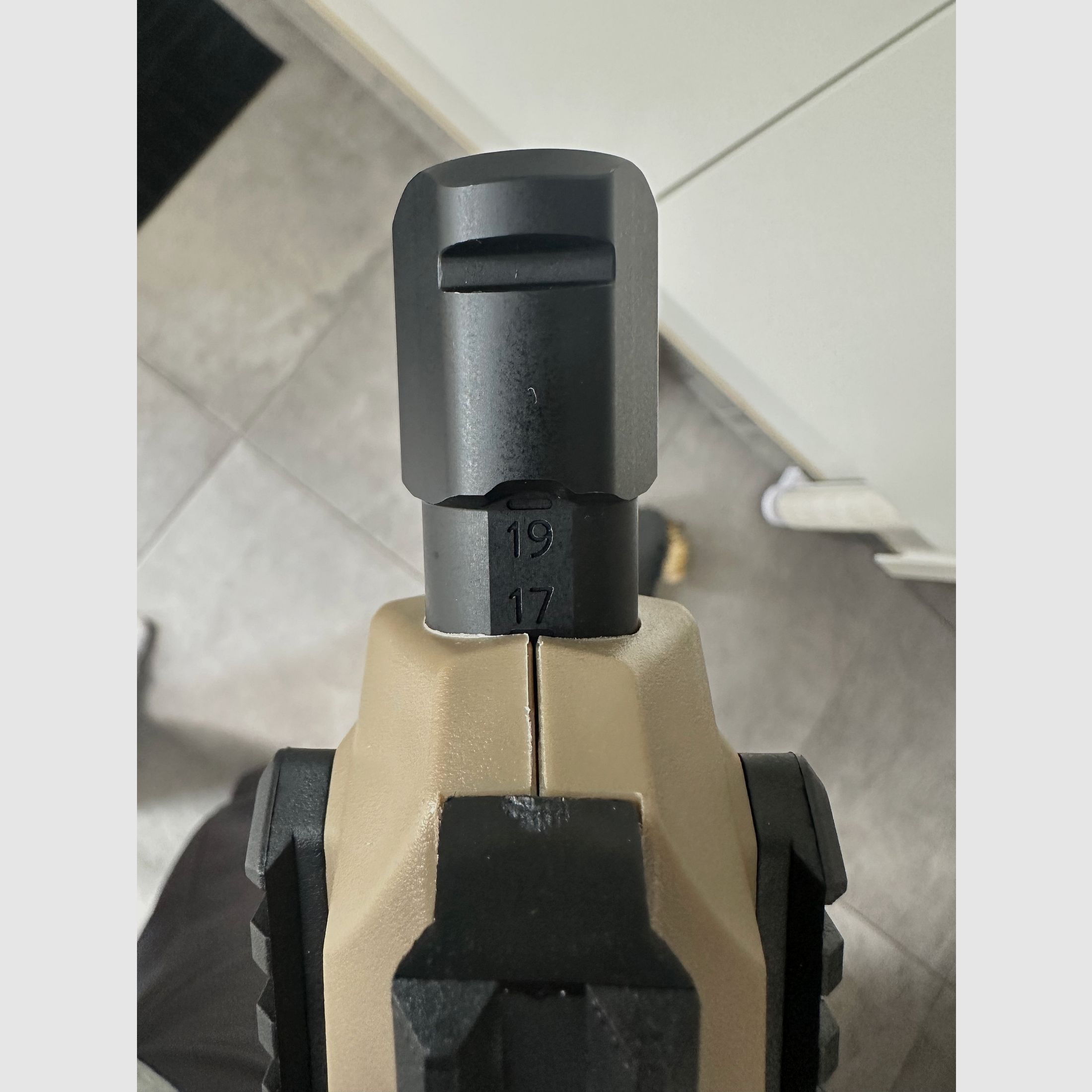 Micro Roni Gen 4x für Glock in FDE mit Schubschaft 