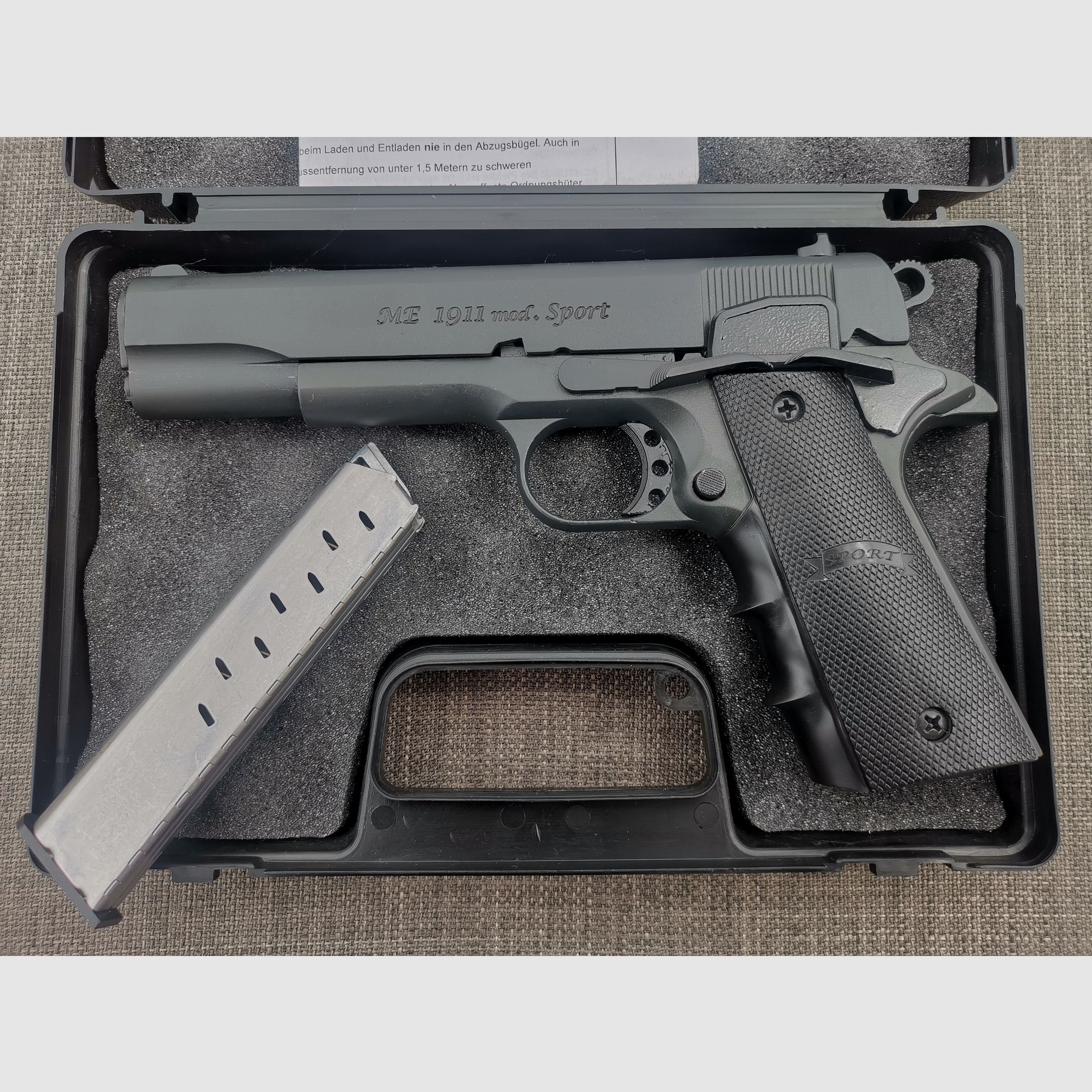 Biete ……ME 1911 Model Sport, black, dark earth, Neu