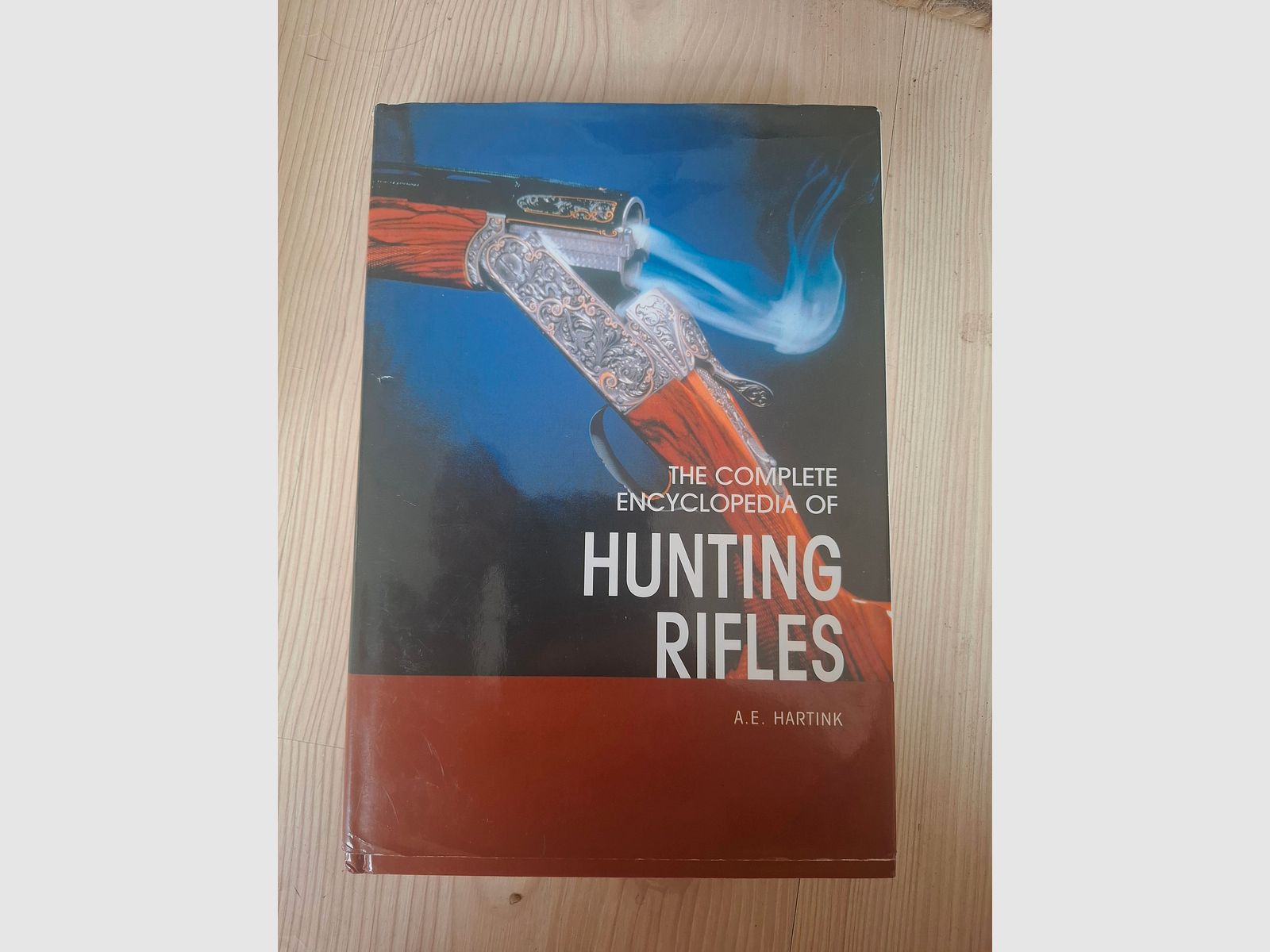 Konvolut aus verschiedenen Waffenbüchern