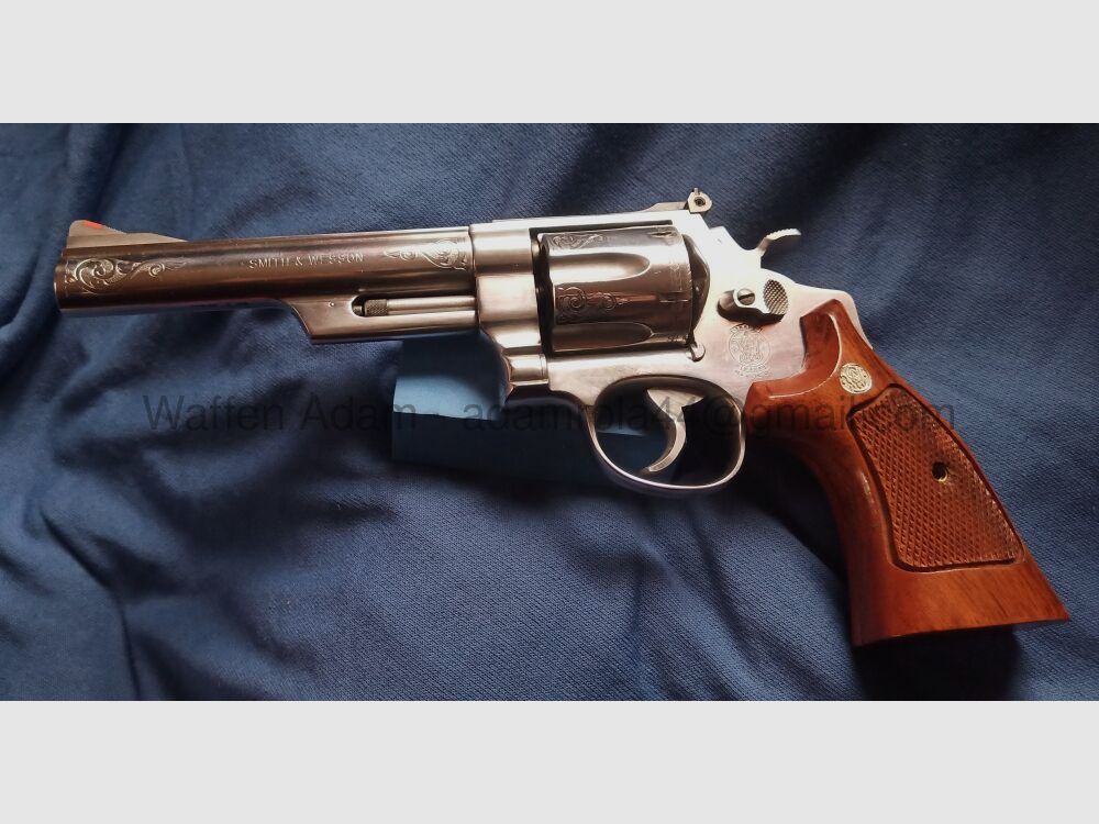 Smith & Wesson 6 inch 629-3 Stainless "de luxe