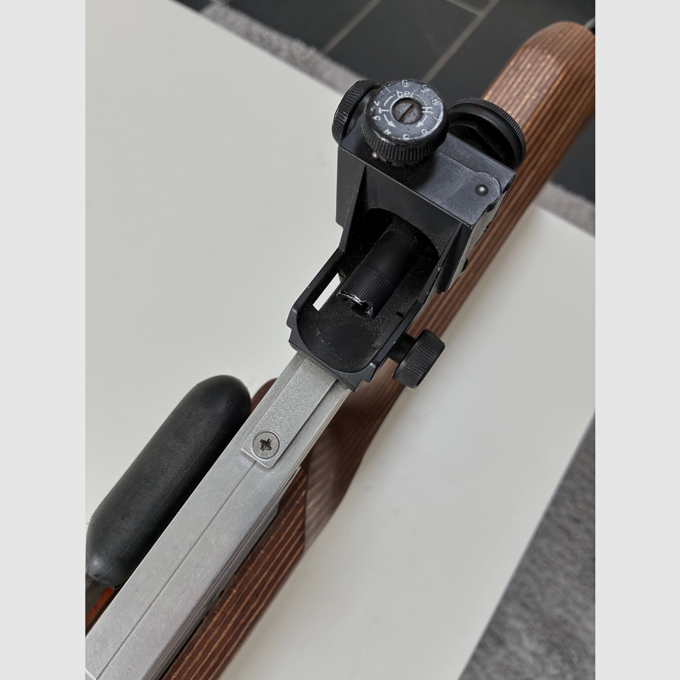 Feinwerkbau Modell 600 karabinek pneumatyczny z spadku