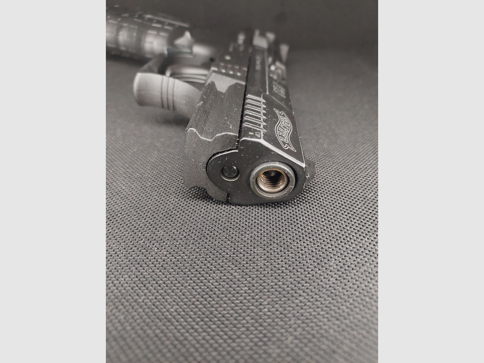 Walther P22 (P 22 Classic) Schreckschuss Pistool 9mm P.A.K. zwart (PTB 778) met Walther leren holster